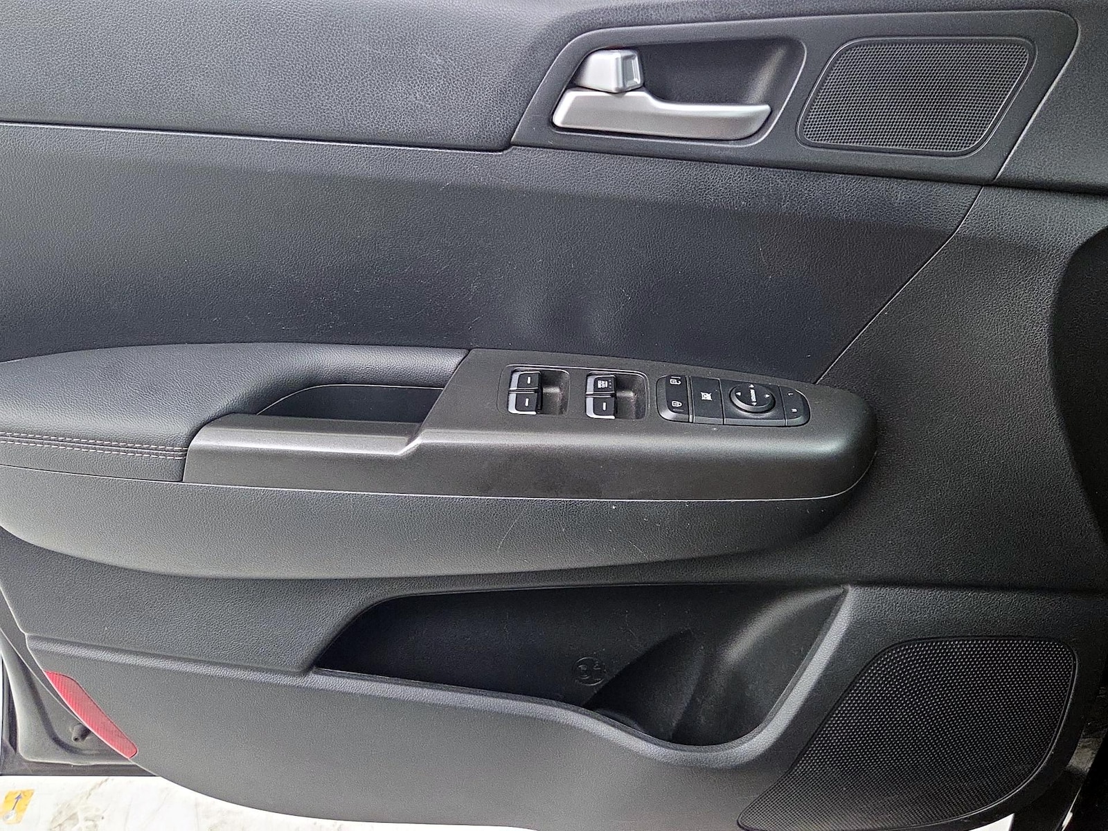 2022 Kia Sportage LX - Photo 13