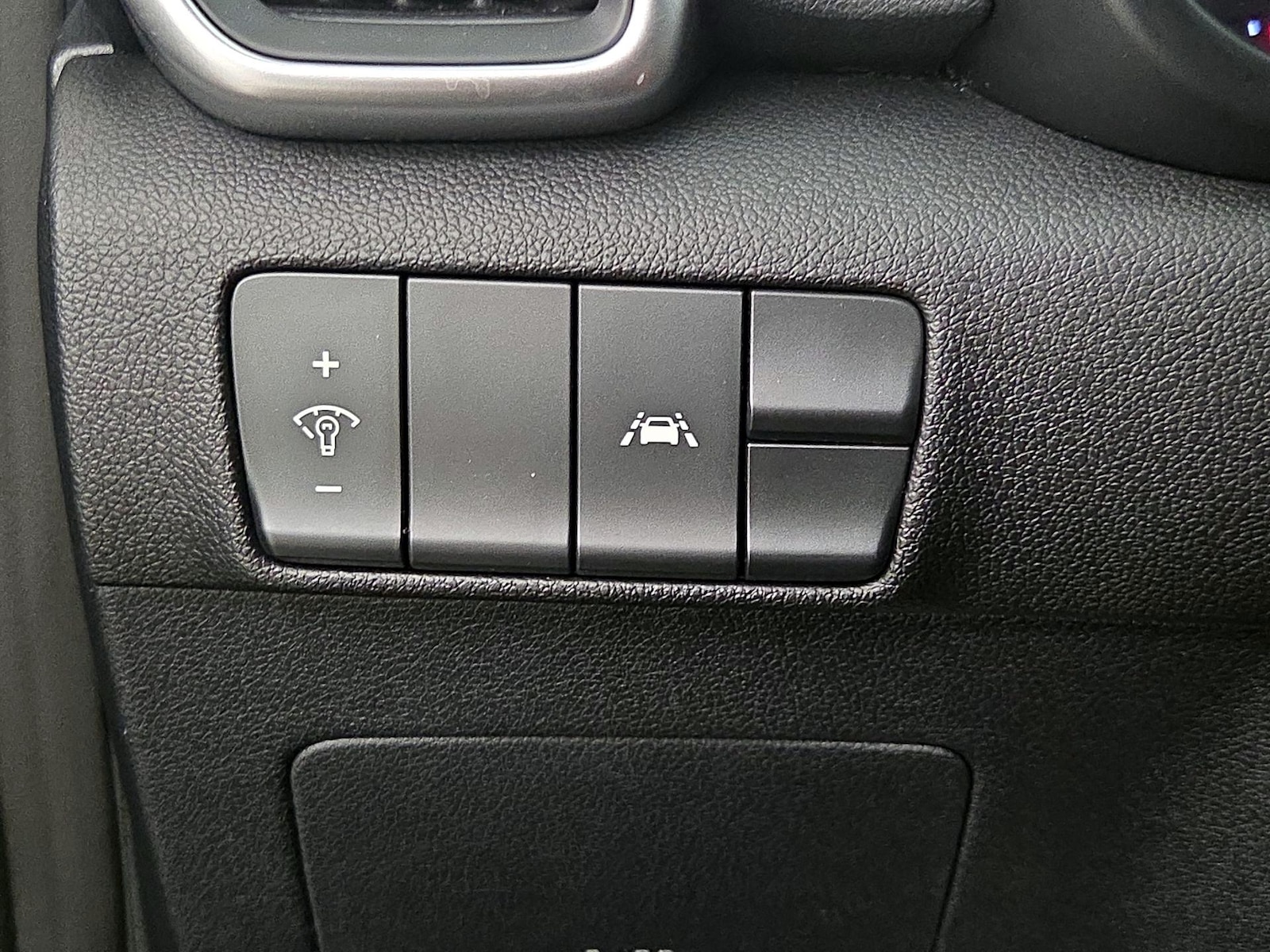 2022 Kia Sportage LX - Photo 14