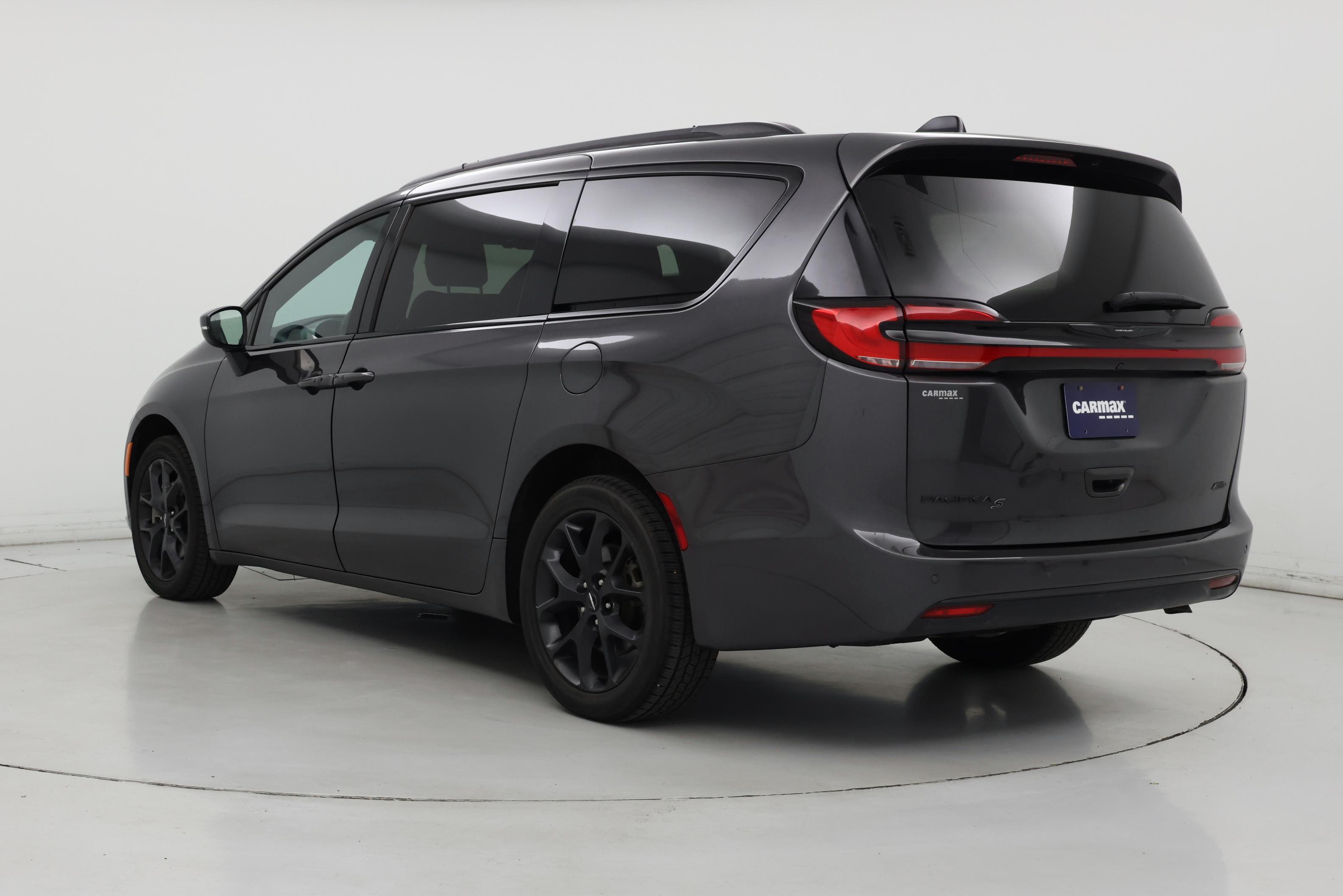 Thumbnail: 2023 Chrysler Pacifica - 2
