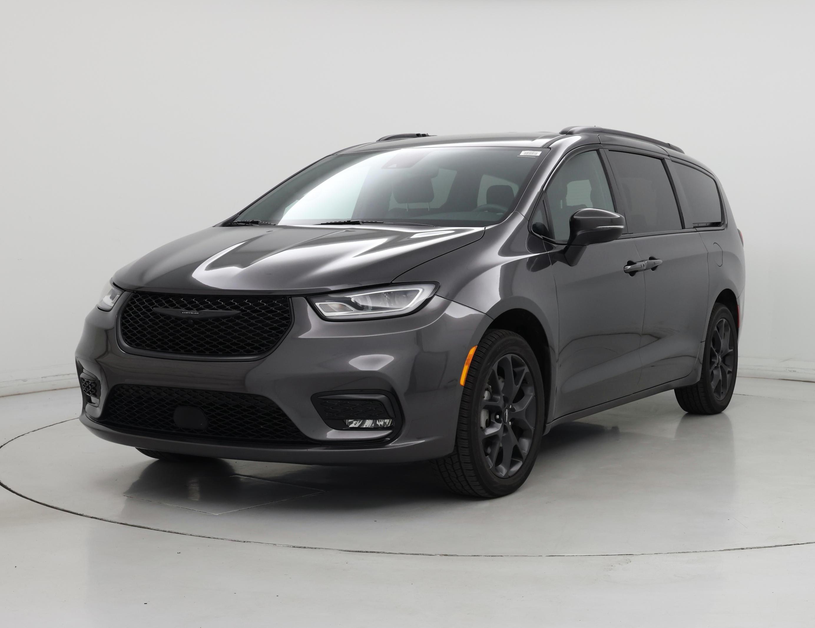 Thumbnail: 2023 Chrysler Pacifica - 4