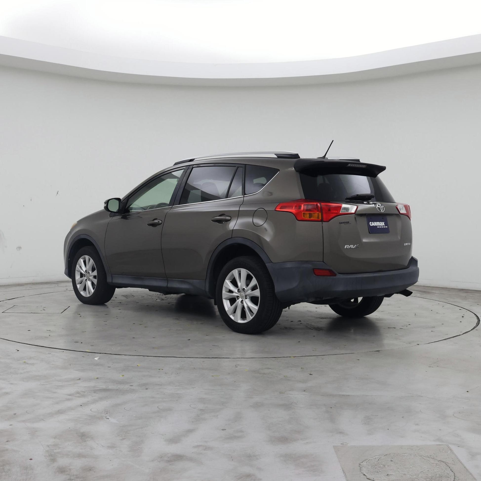 Thumbnail: 2015 Toyota RAV4 - 2