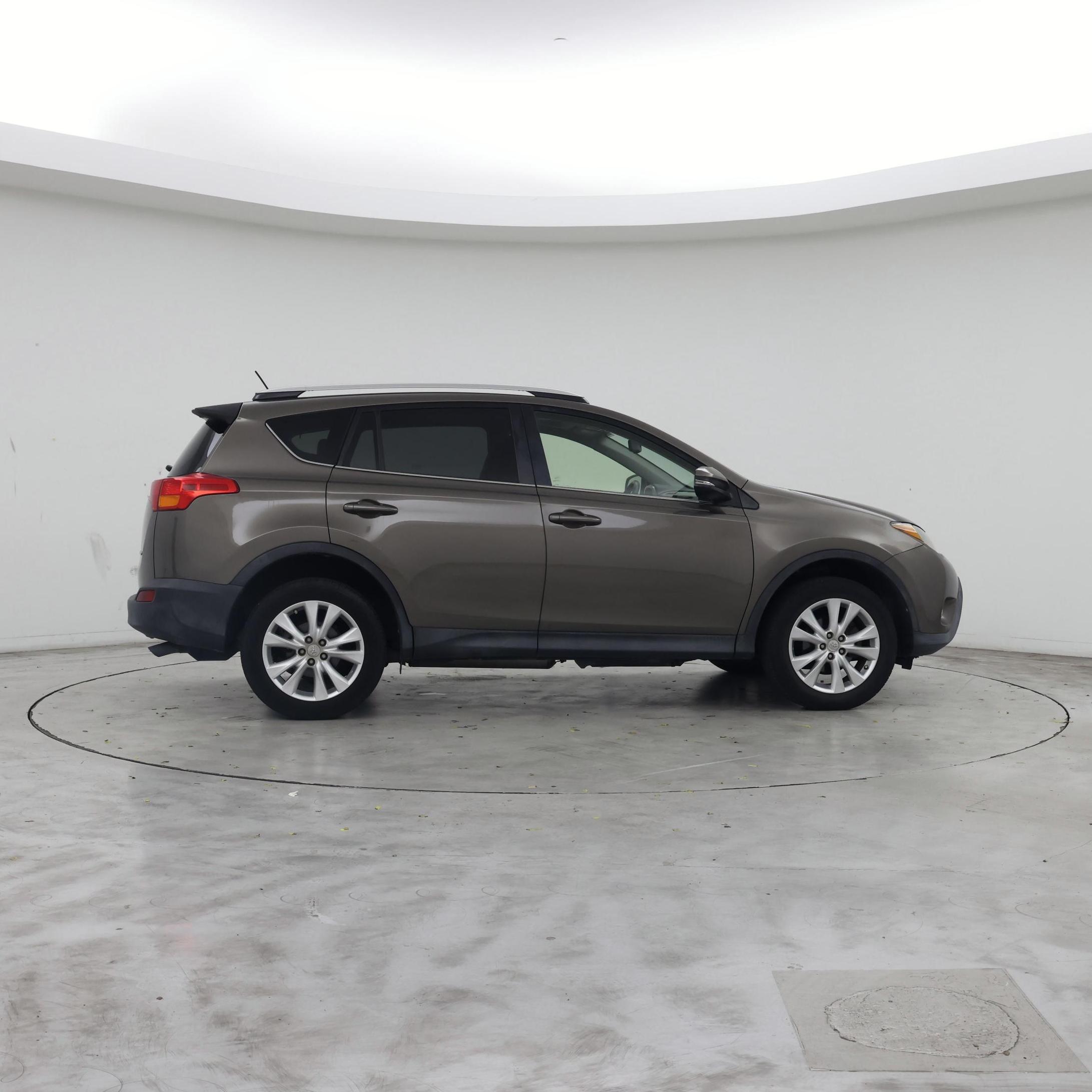 Thumbnail: 2015 Toyota RAV4 - 7