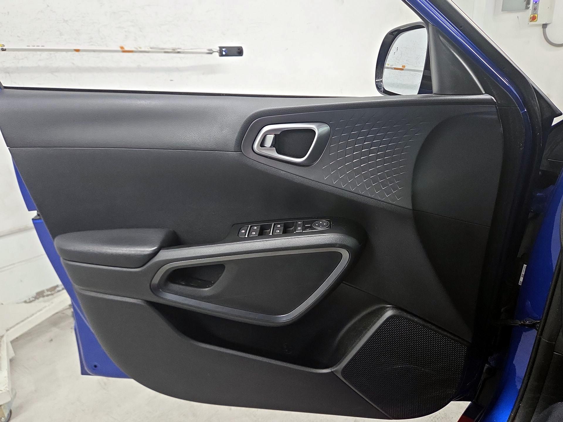 Thumbnail: 2020 Kia Soul - 12