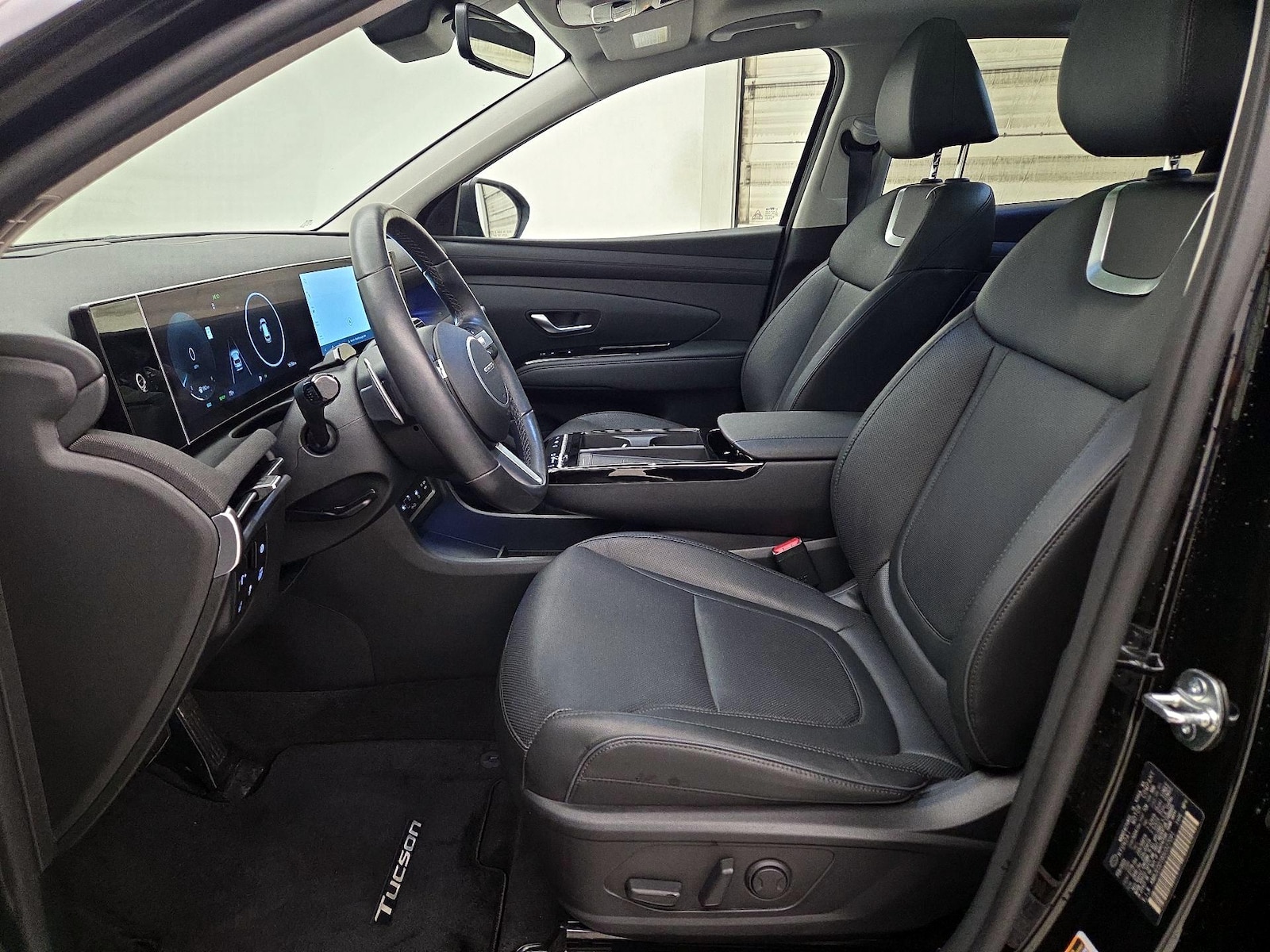 2025 Hyundai Tucson Limited - Photo 12
