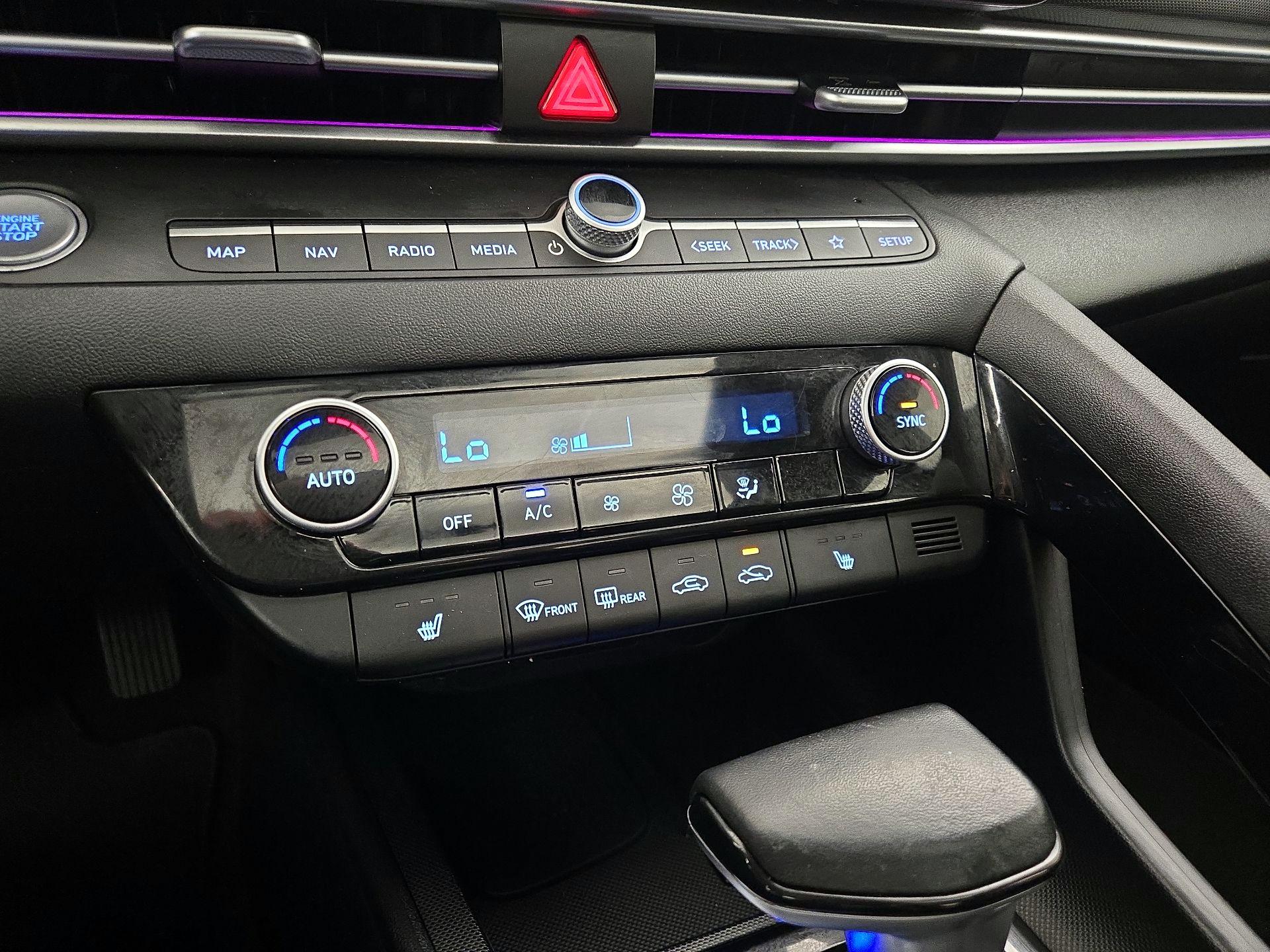 Thumbnail: 2024 Hyundai Elantra - 17