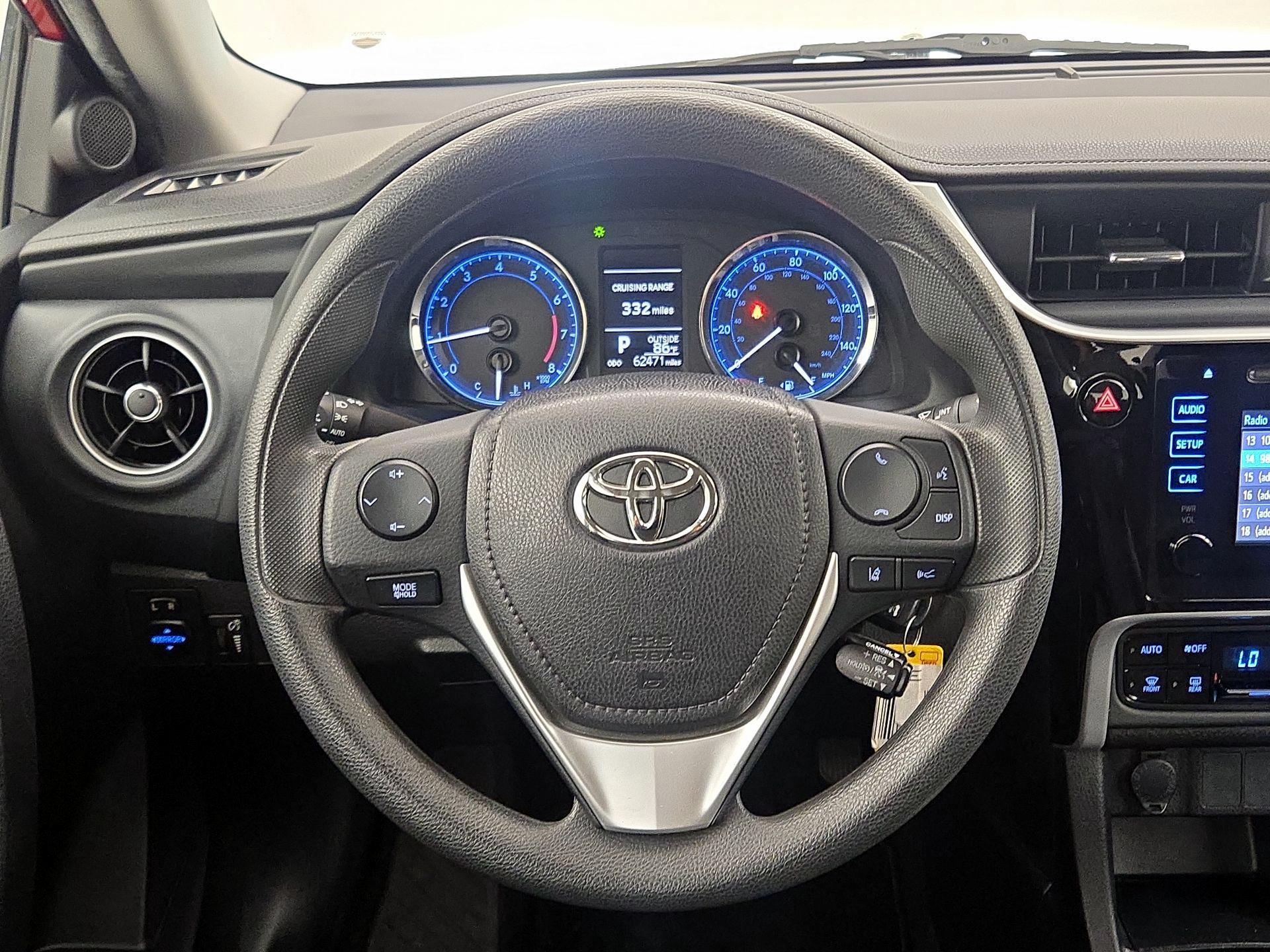 Thumbnail: 2017 Toyota Corolla - 10