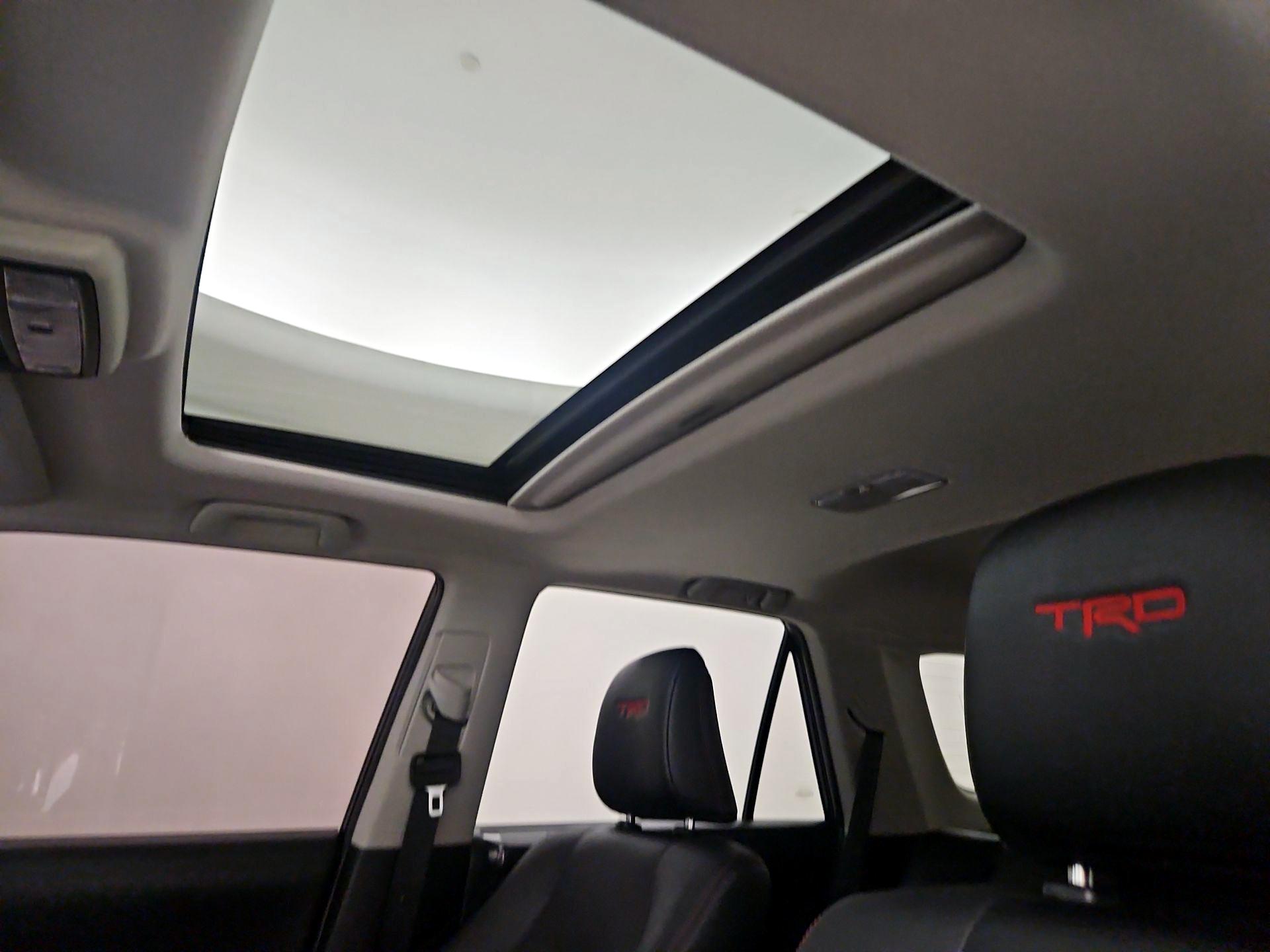 Thumbnail: 2020 Toyota 4Runner - 20