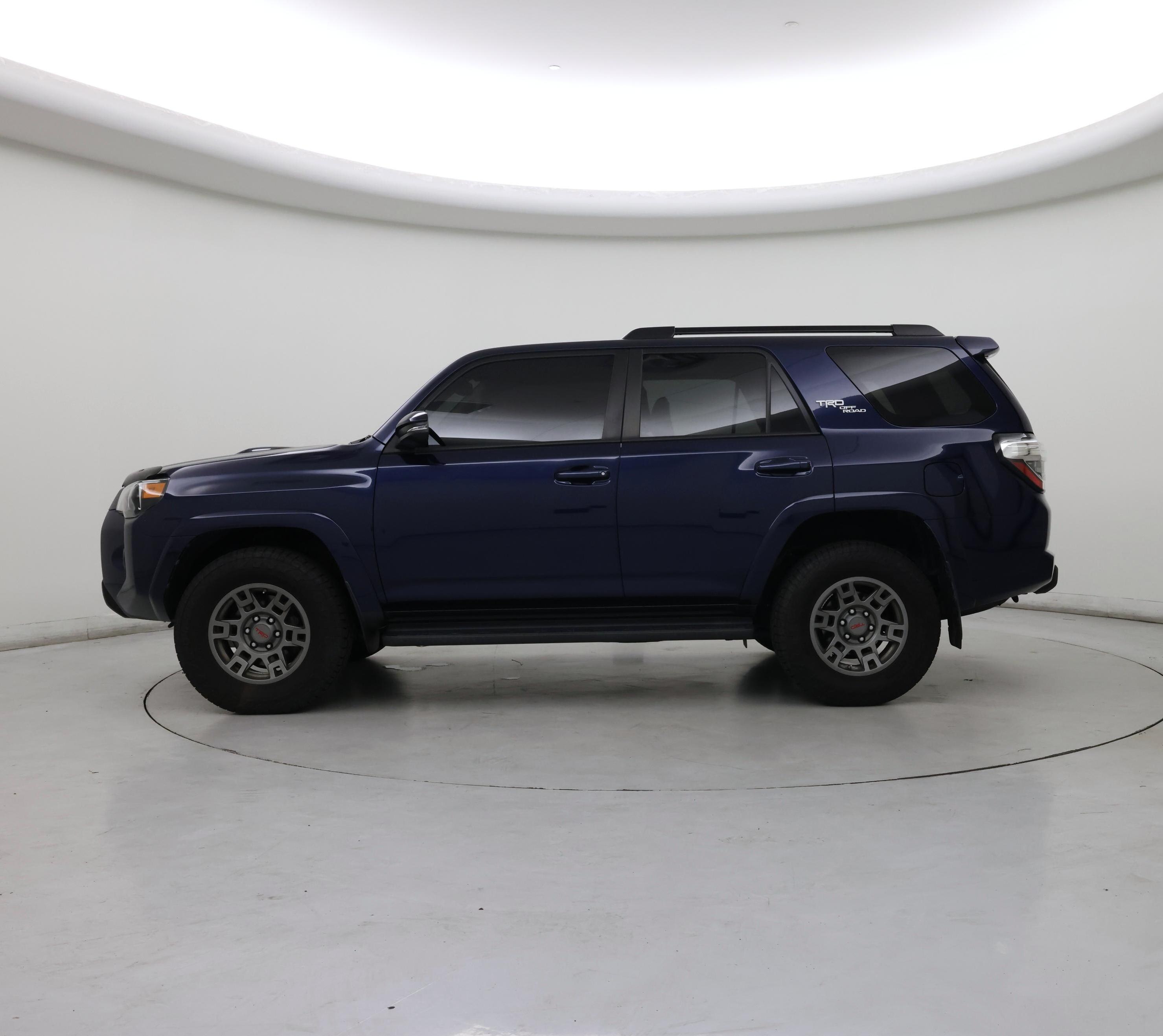 Thumbnail: 2020 Toyota 4Runner - 3