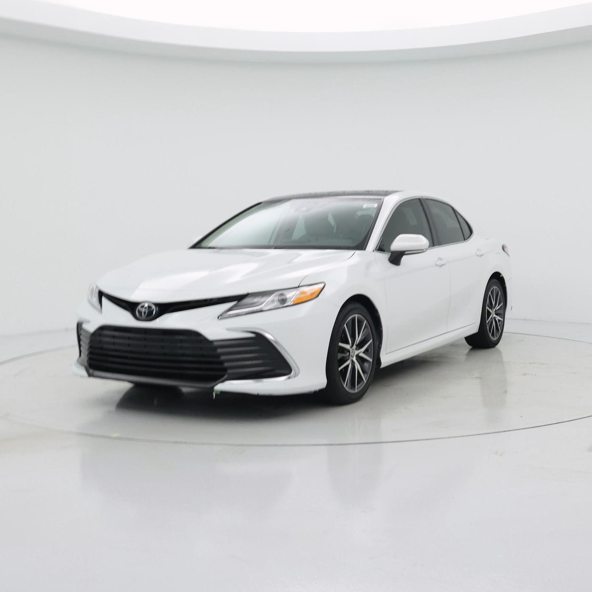 Thumbnail: 2021 Toyota Camry - 4