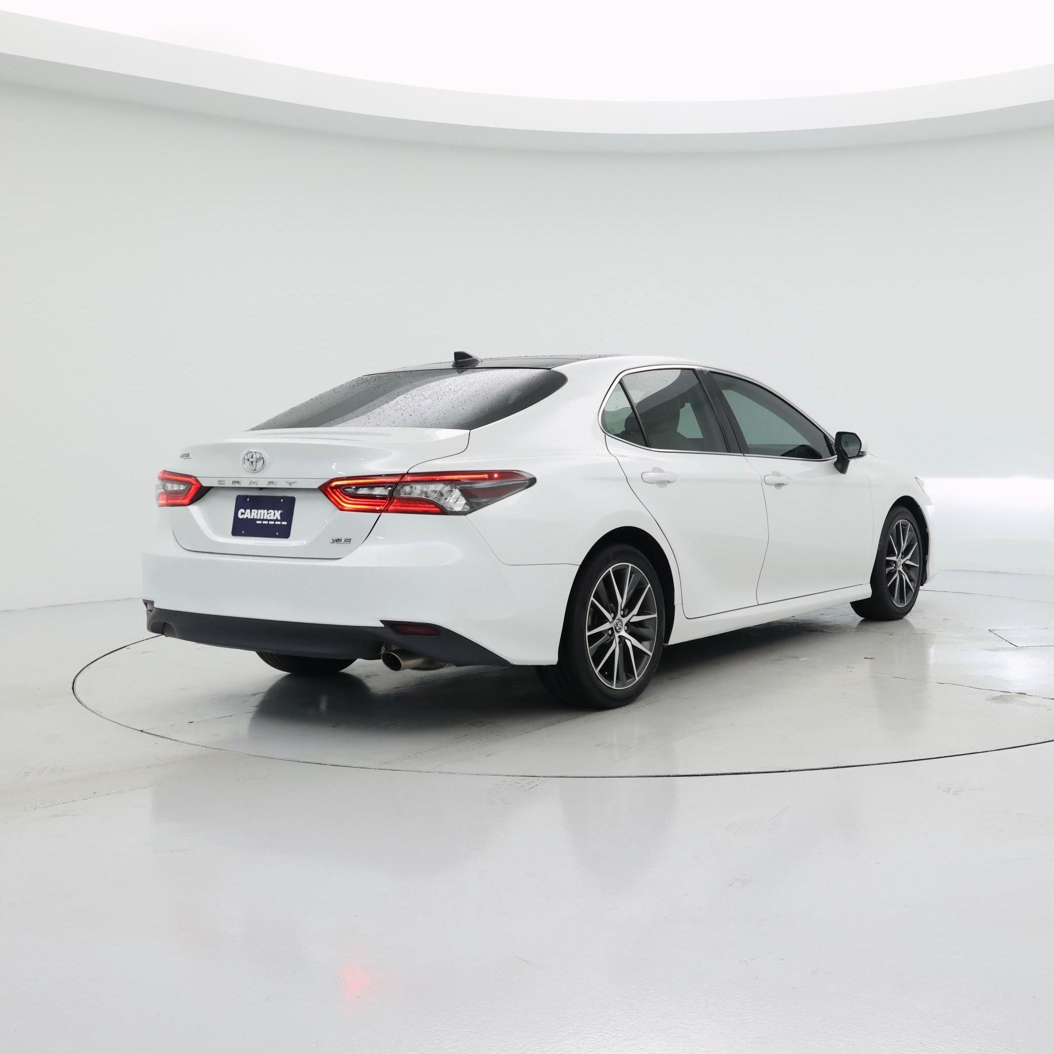 Thumbnail: 2021 Toyota Camry - 8