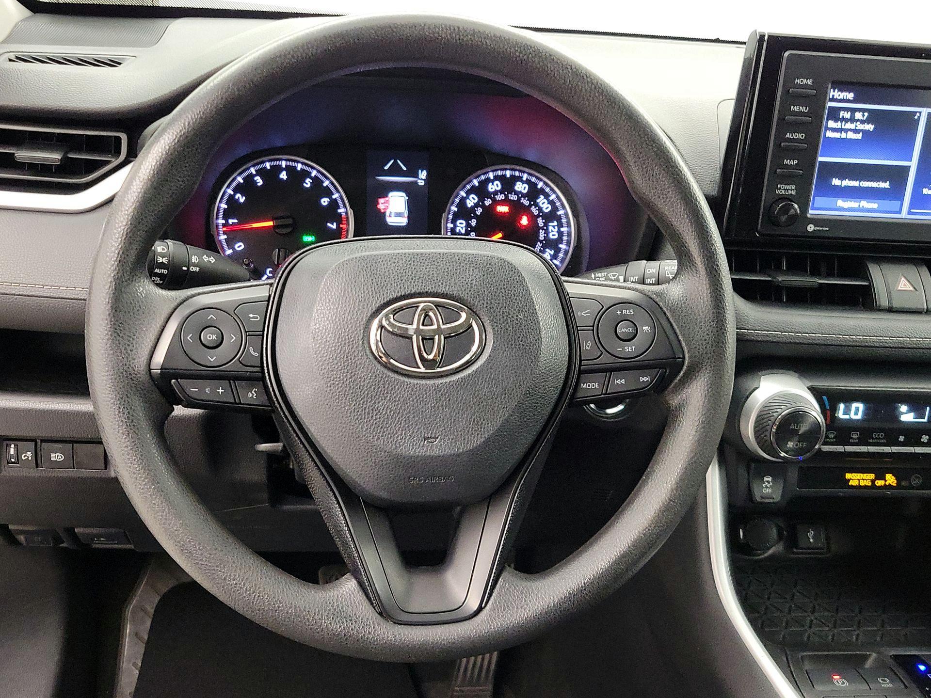 Thumbnail: 2021 Toyota RAV4 - 10