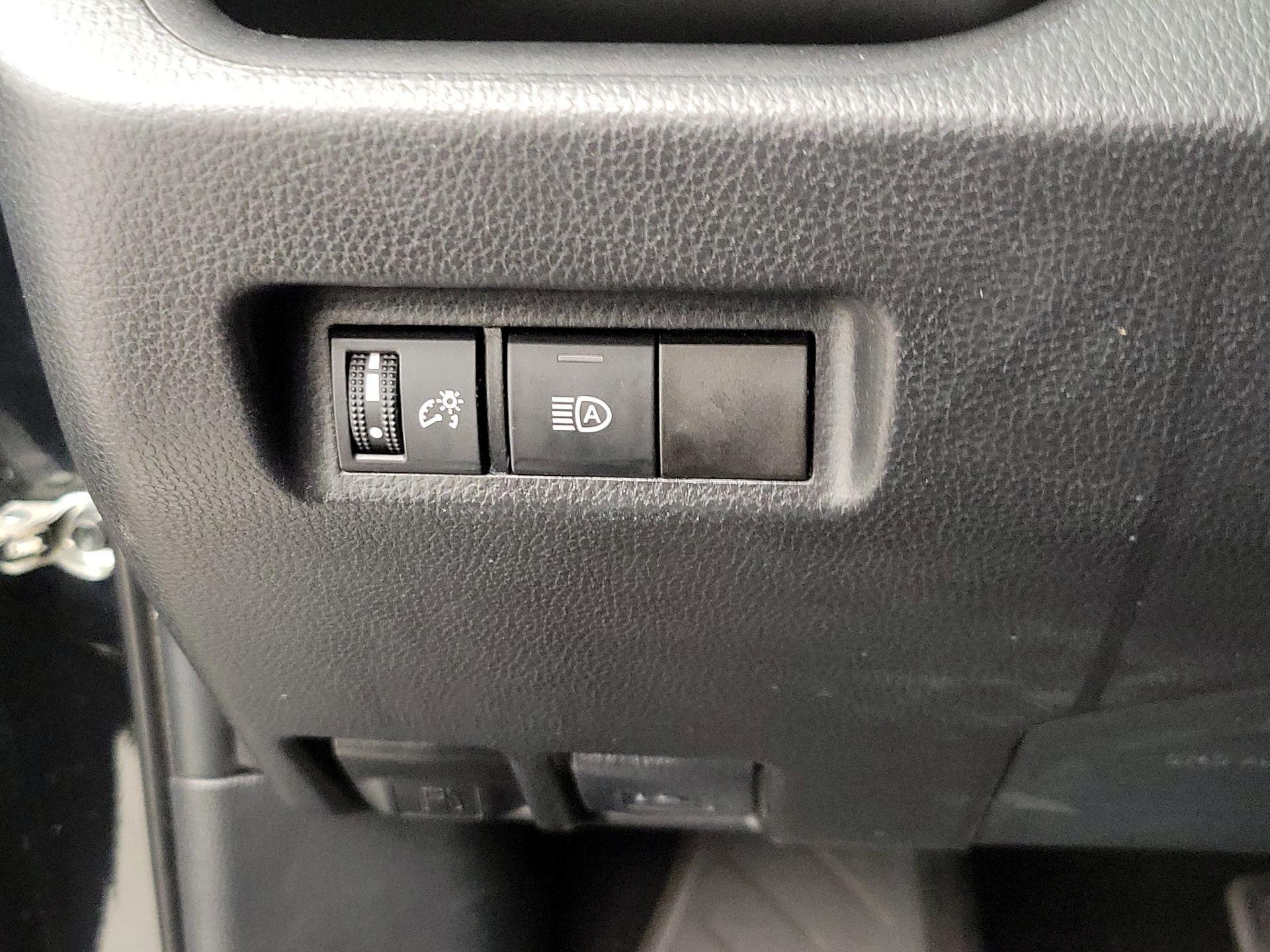 Thumbnail: 2021 Toyota RAV4 - 13