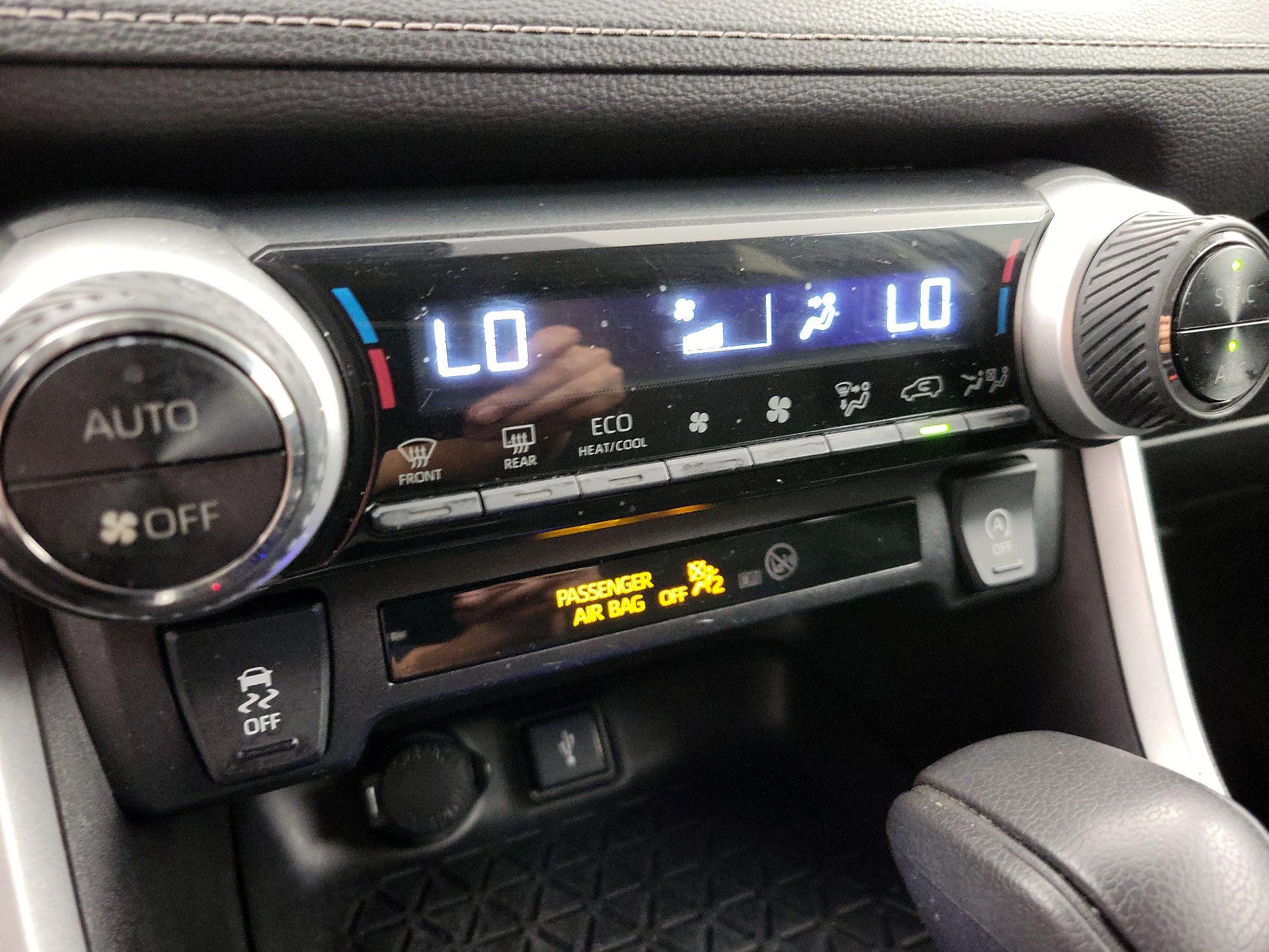 Thumbnail: 2021 Toyota RAV4 - 16