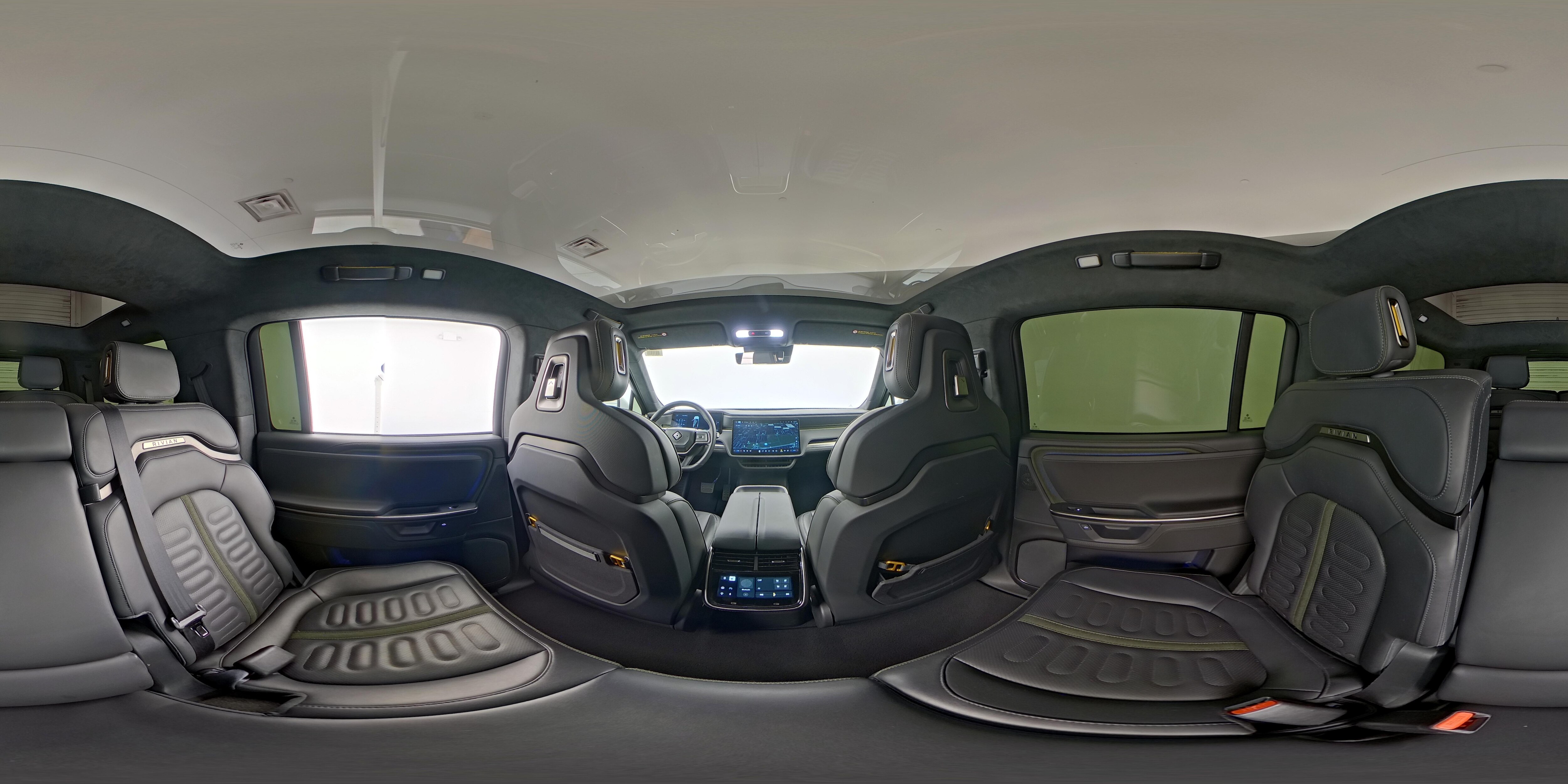 2025 Rivian R1S Adventure - Photo 27