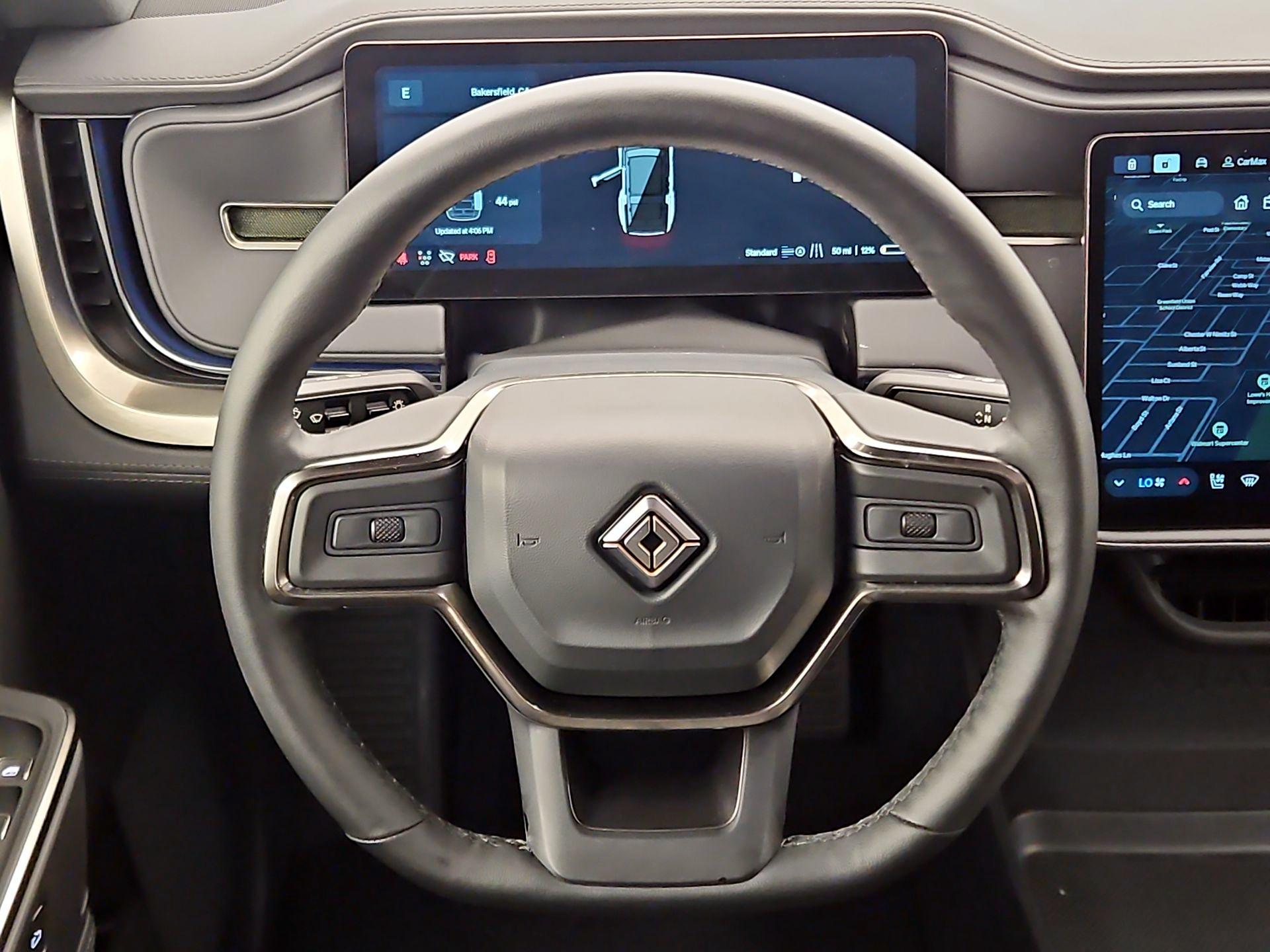 Thumbnail: 2025 Rivian R1S - 10