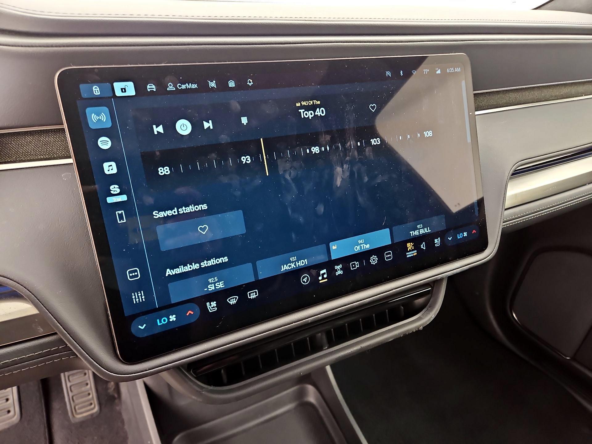 Thumbnail: 2025 Rivian R1S - 15