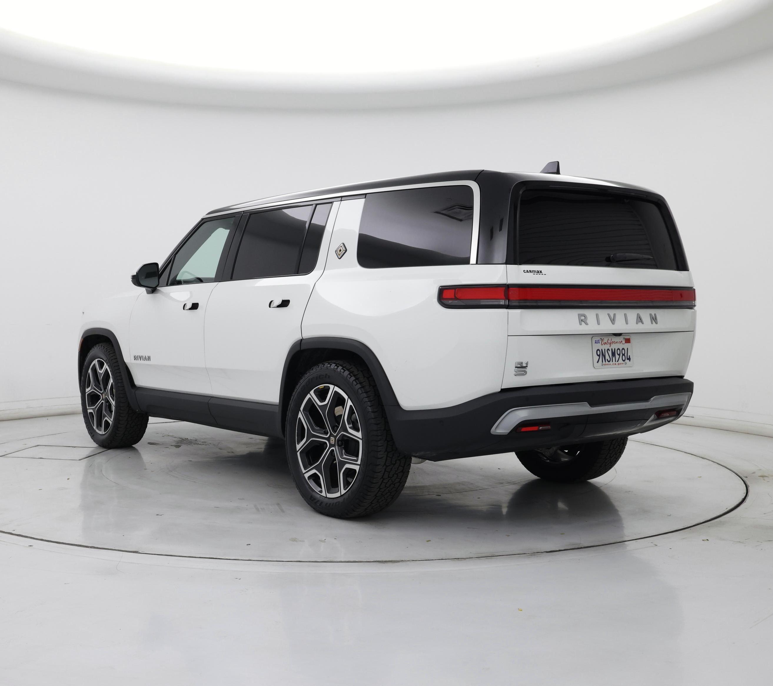 Thumbnail: 2025 Rivian R1S - 2