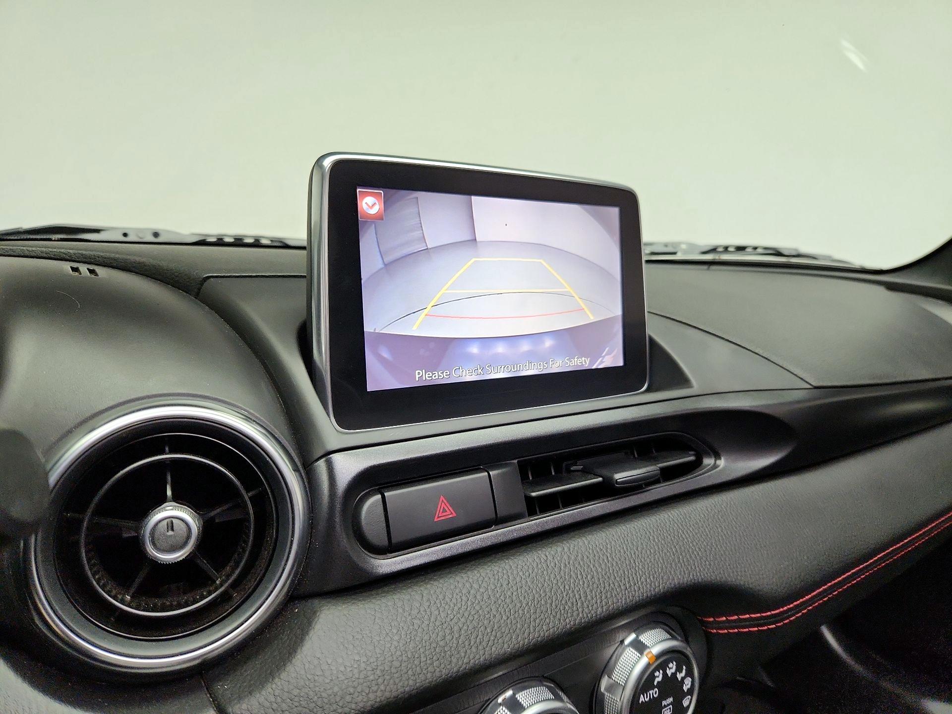 Thumbnail: 2017 Fiat 124 Spider - 14