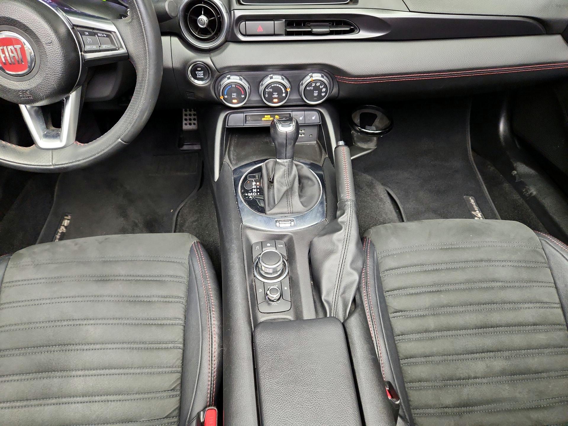 Thumbnail: 2017 Fiat 124 Spider - 17