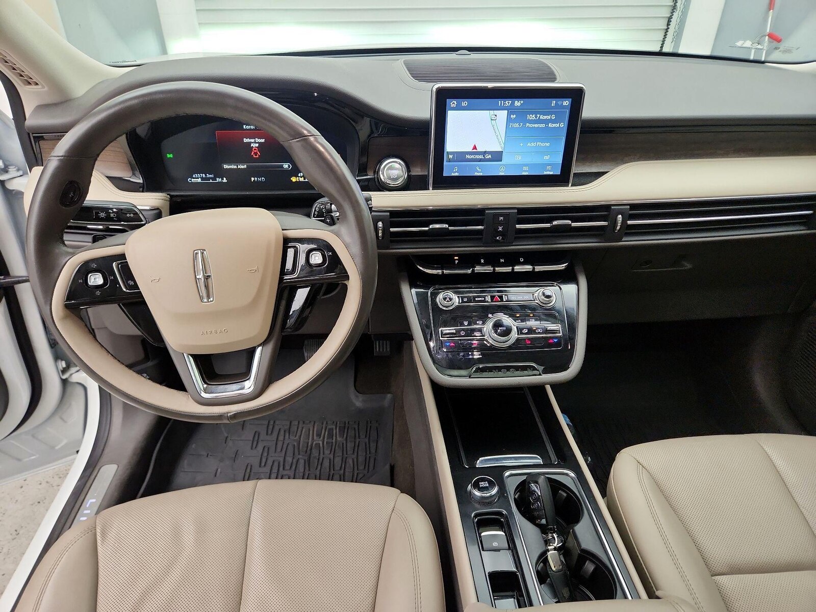 Apple CarPlay® & Android Auto™