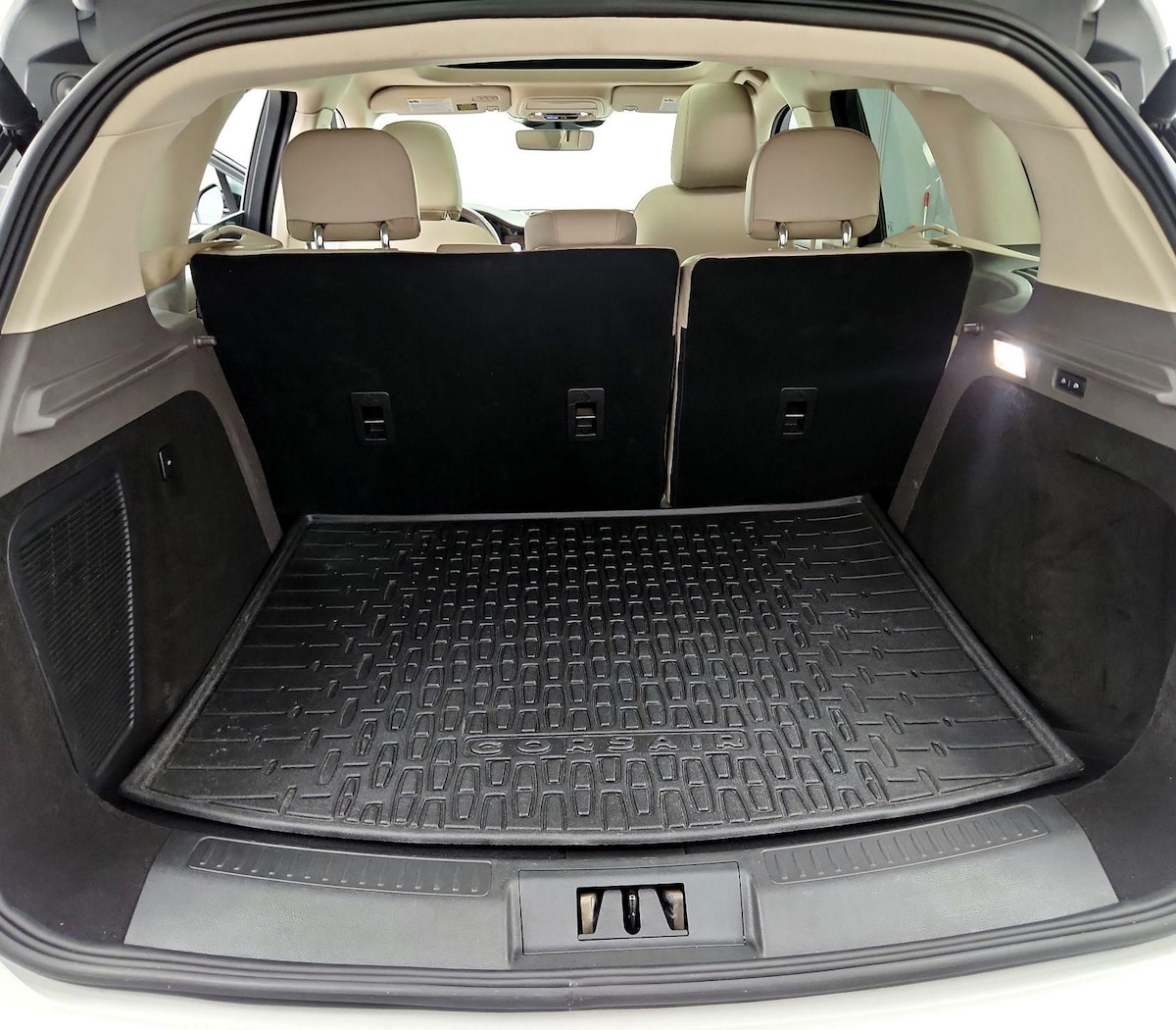Trunk/Cargo (Seats Up)