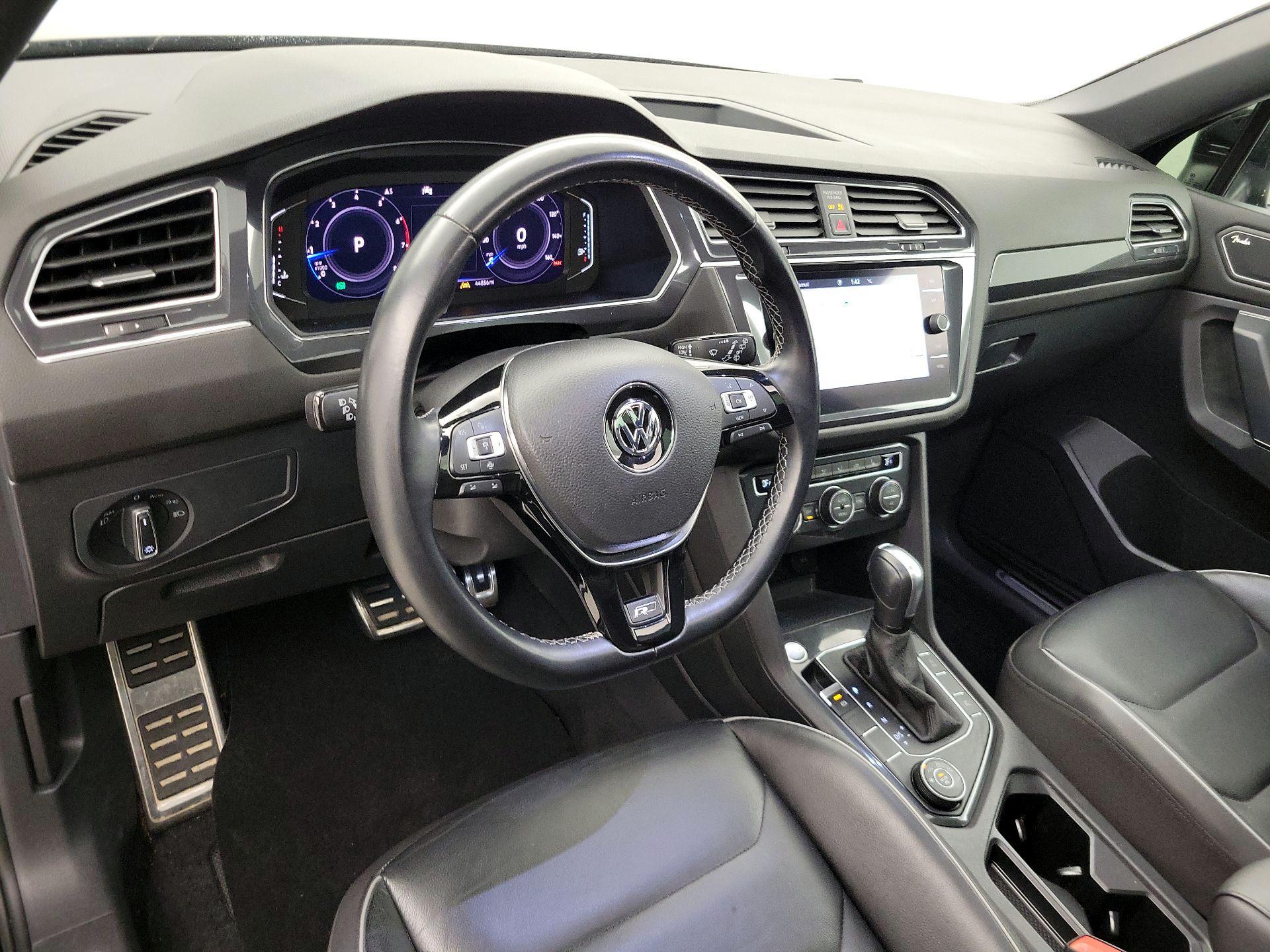 Thumbnail: 2020 Volkswagen Tiguan - 9