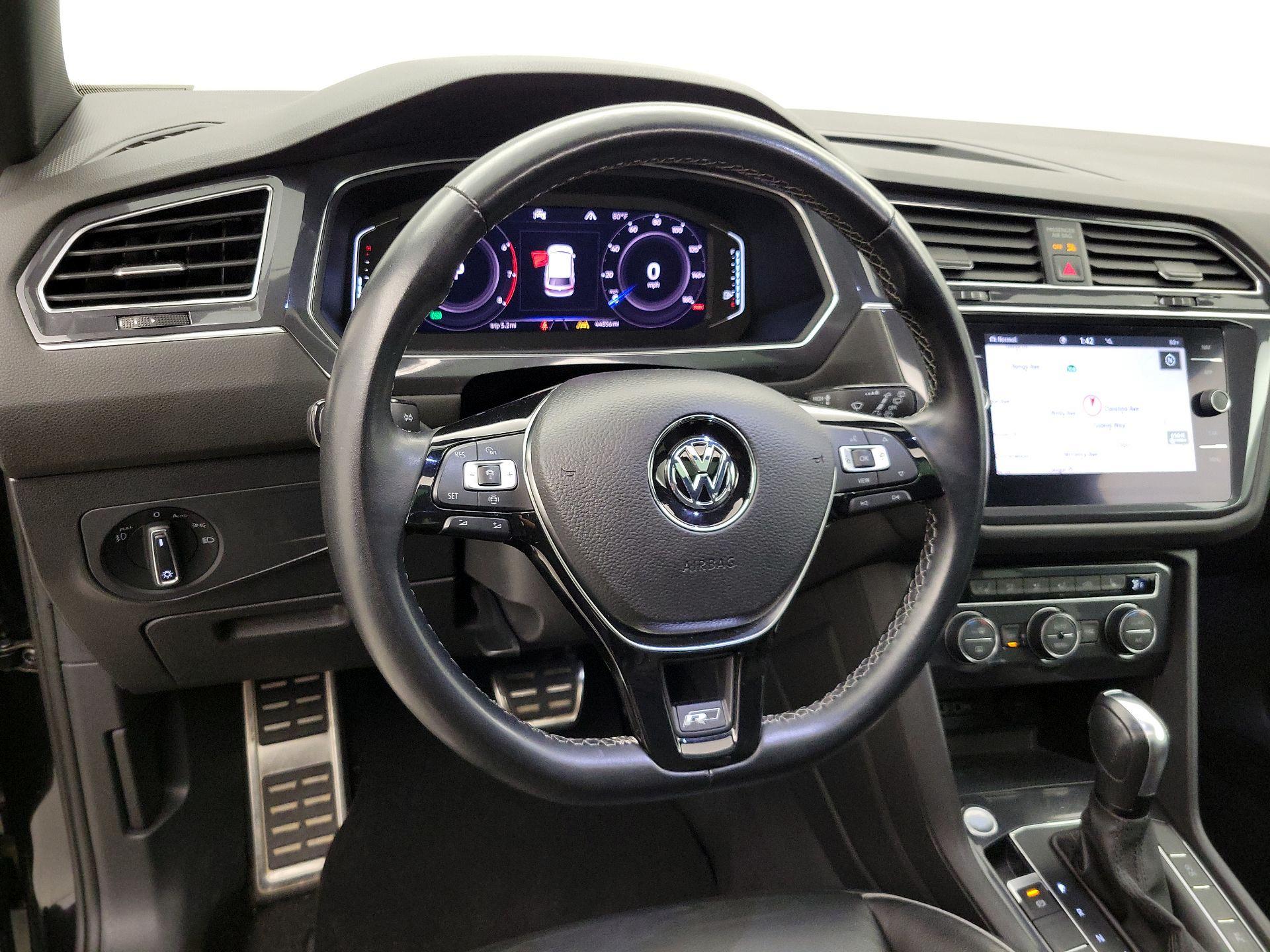 Thumbnail: 2020 Volkswagen Tiguan - 10