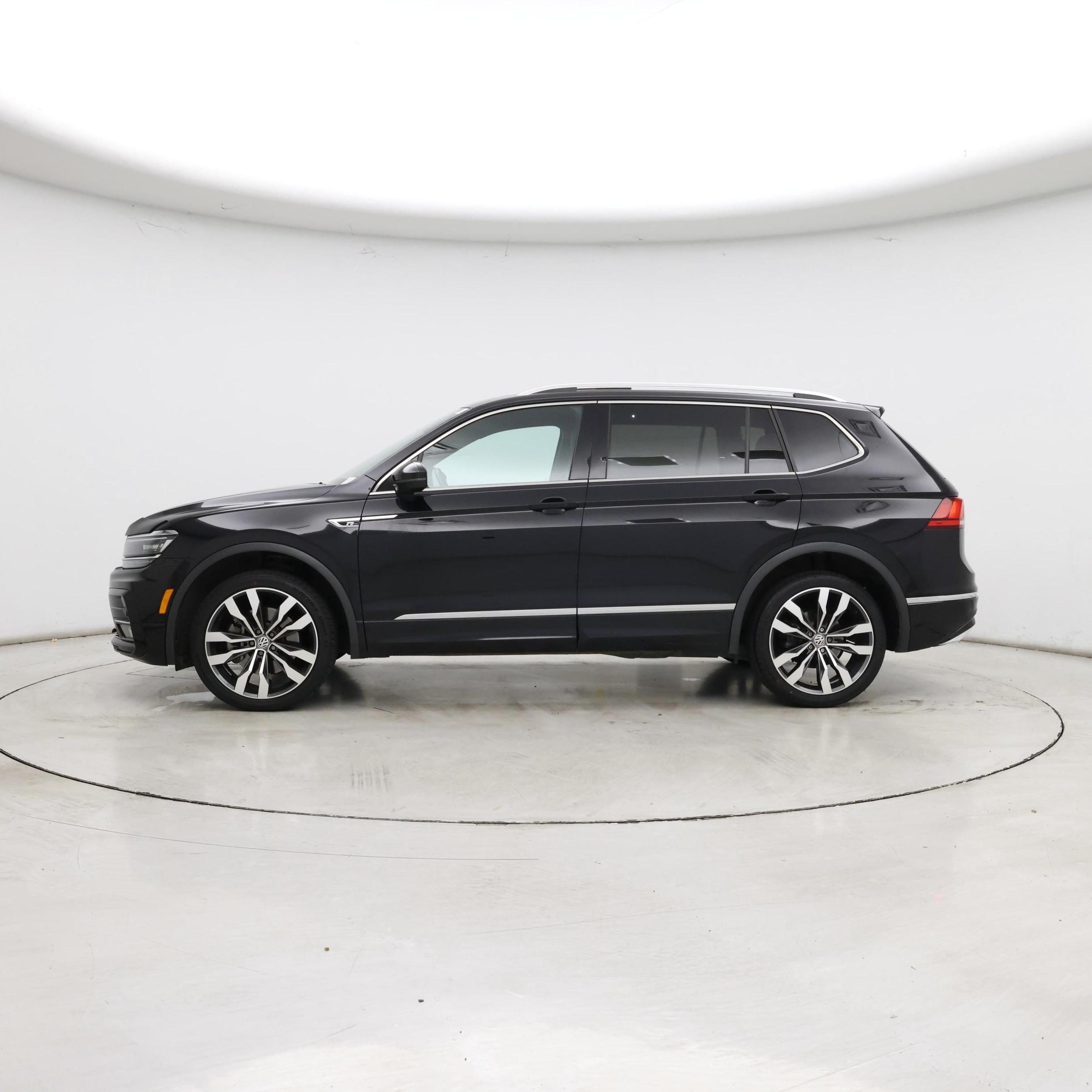 Thumbnail: 2020 Volkswagen Tiguan - 3