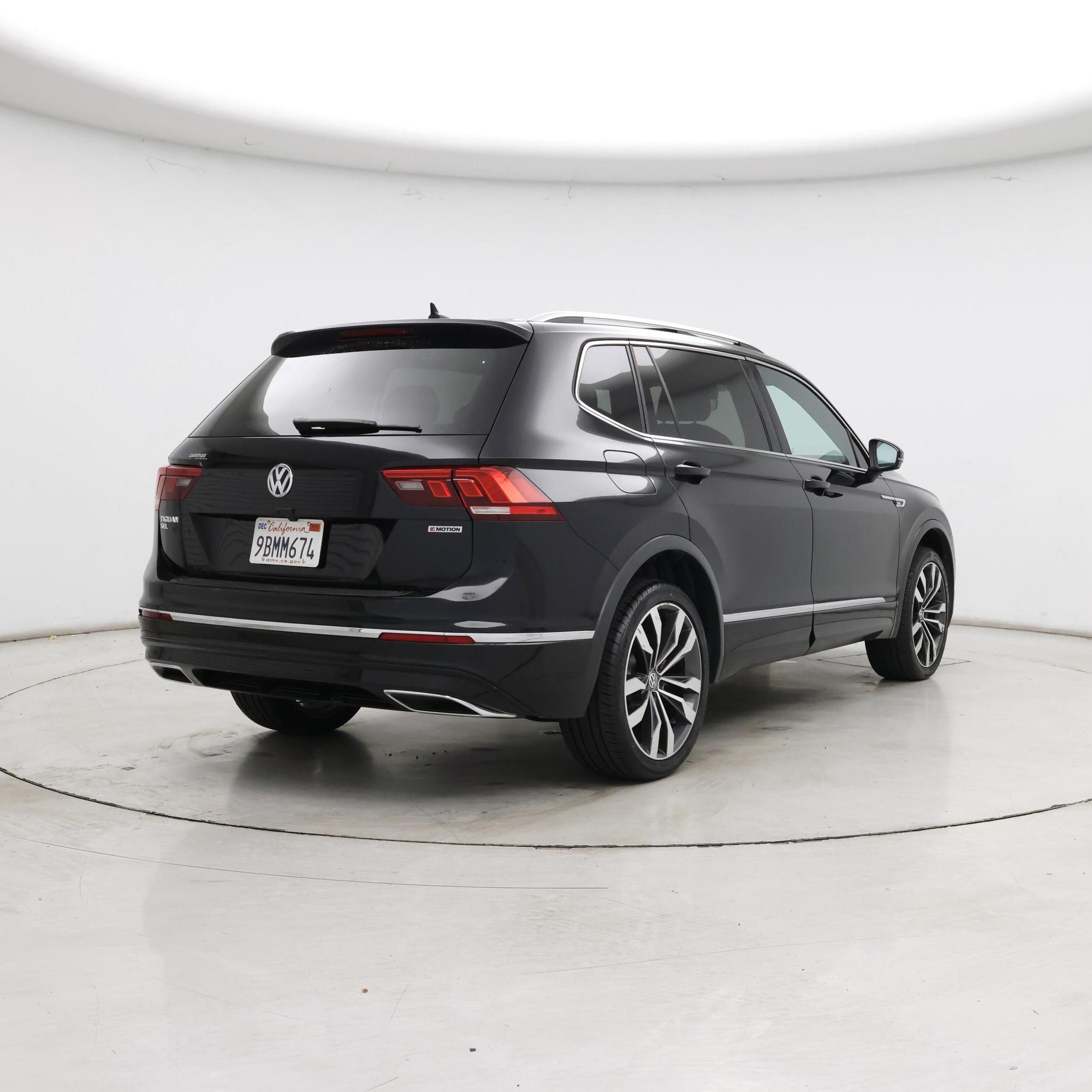Thumbnail: 2020 Volkswagen Tiguan - 8