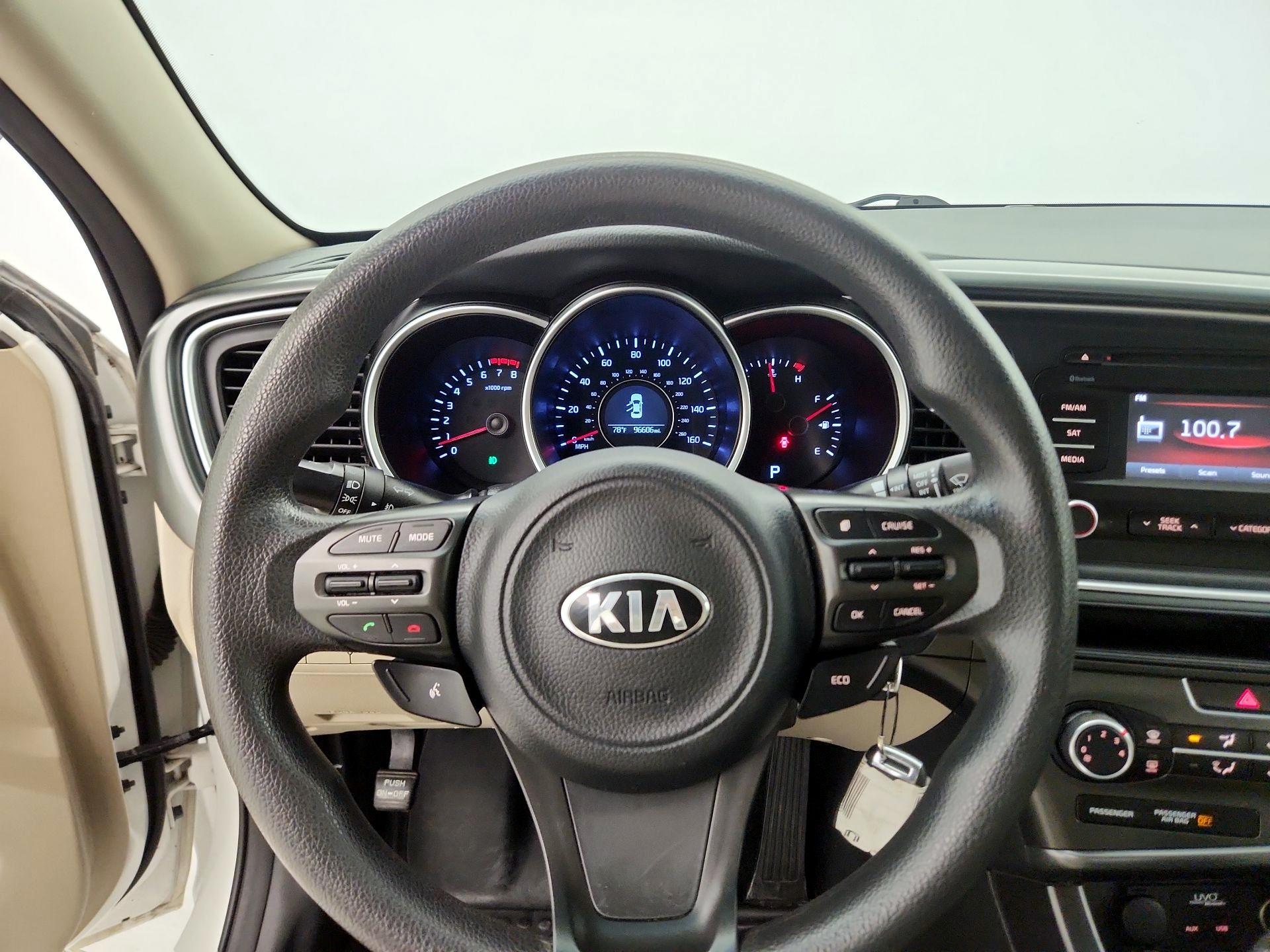 Thumbnail: 2015 Kia Optima - 10