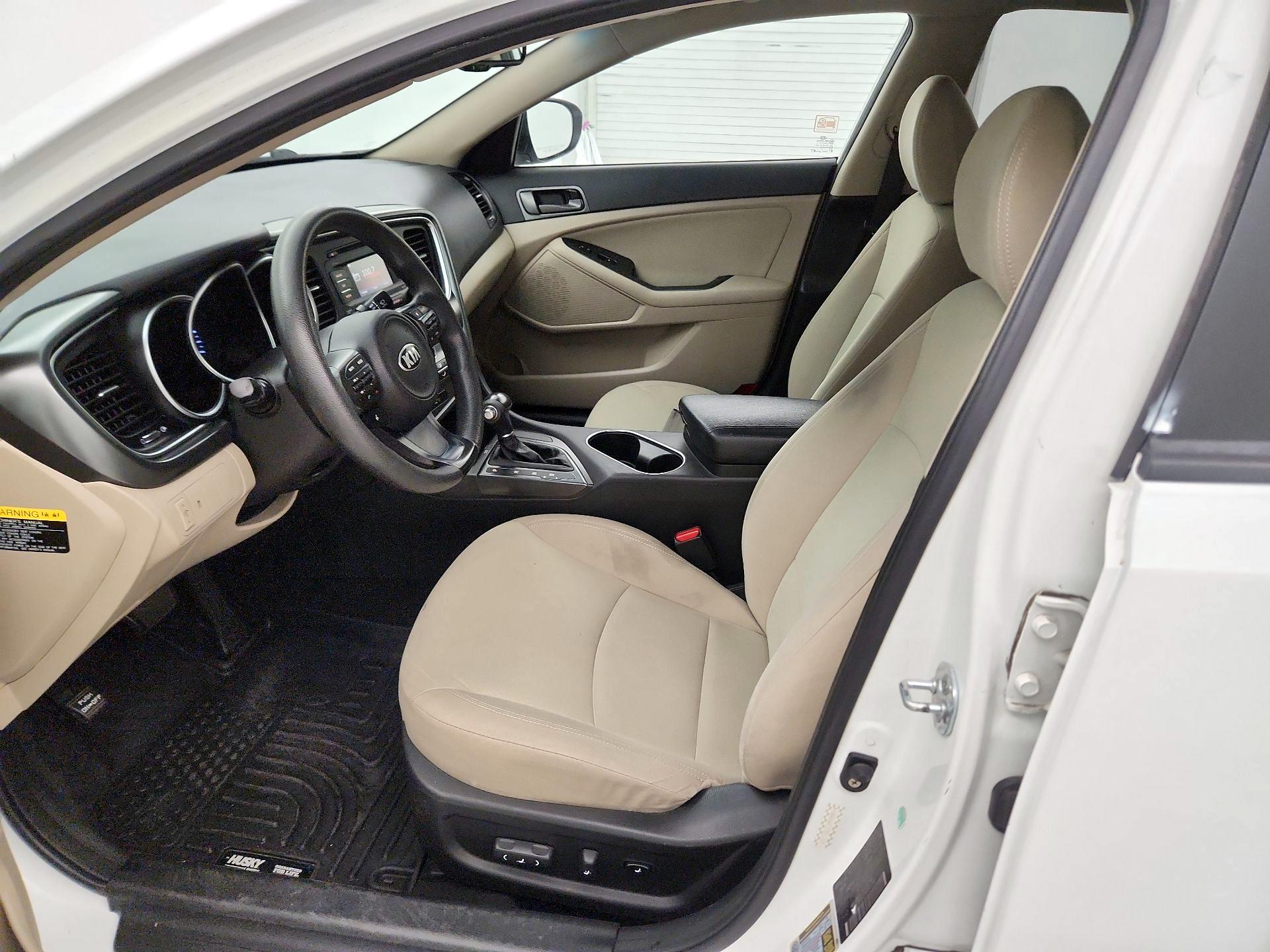 Thumbnail: 2015 Kia Optima - 11