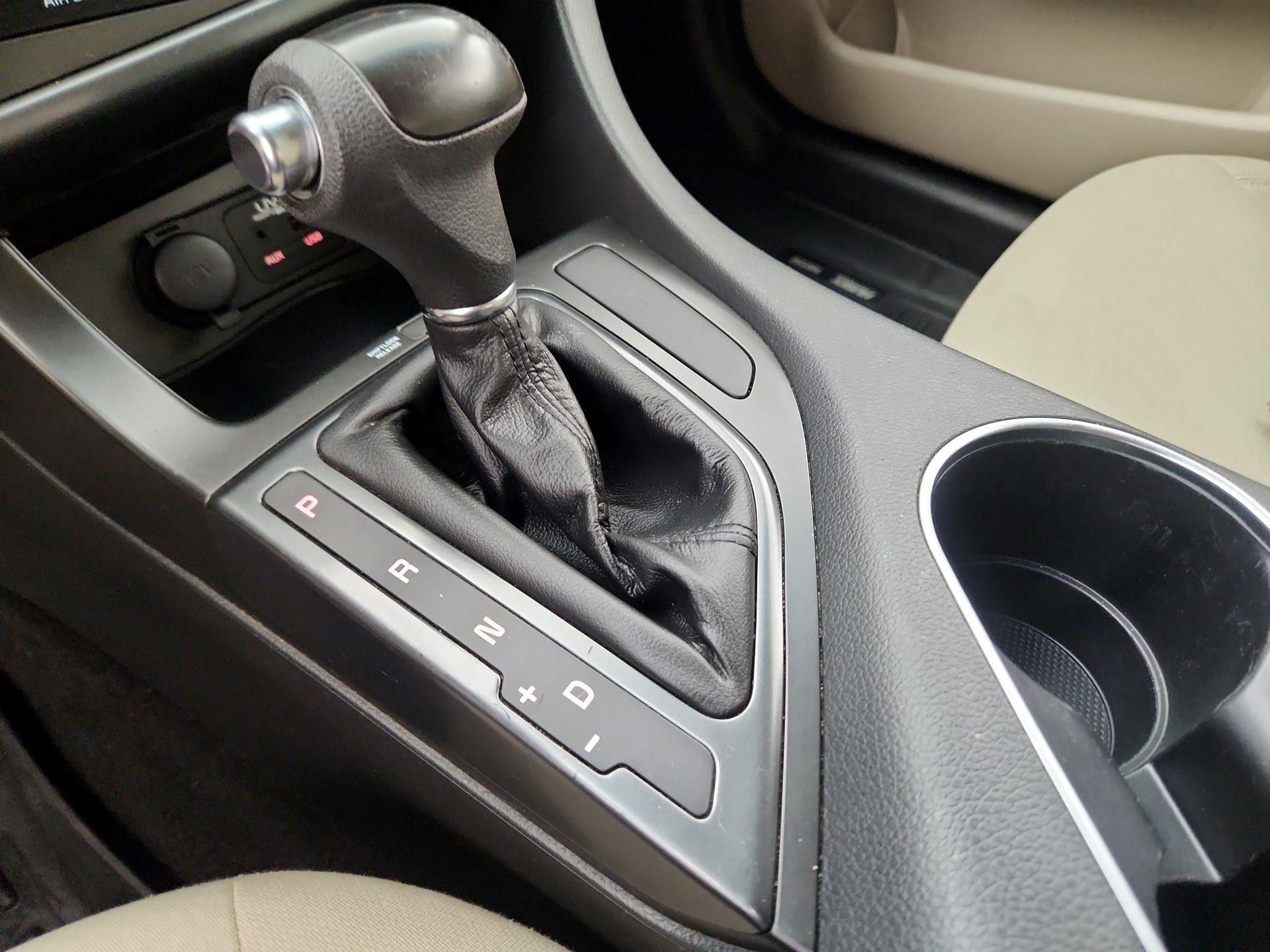 Thumbnail: 2015 Kia Optima - 17