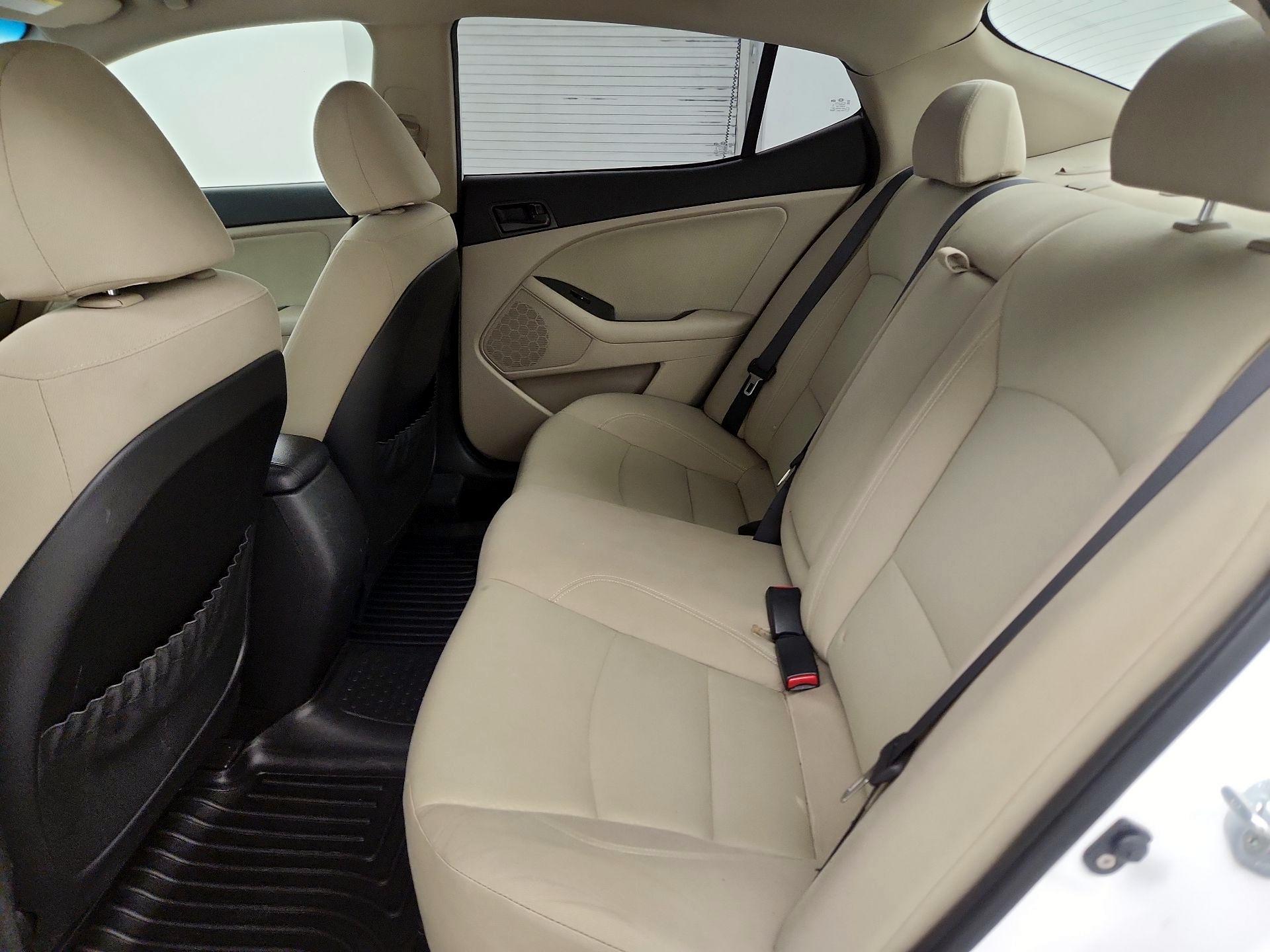 Thumbnail: 2015 Kia Optima - 19