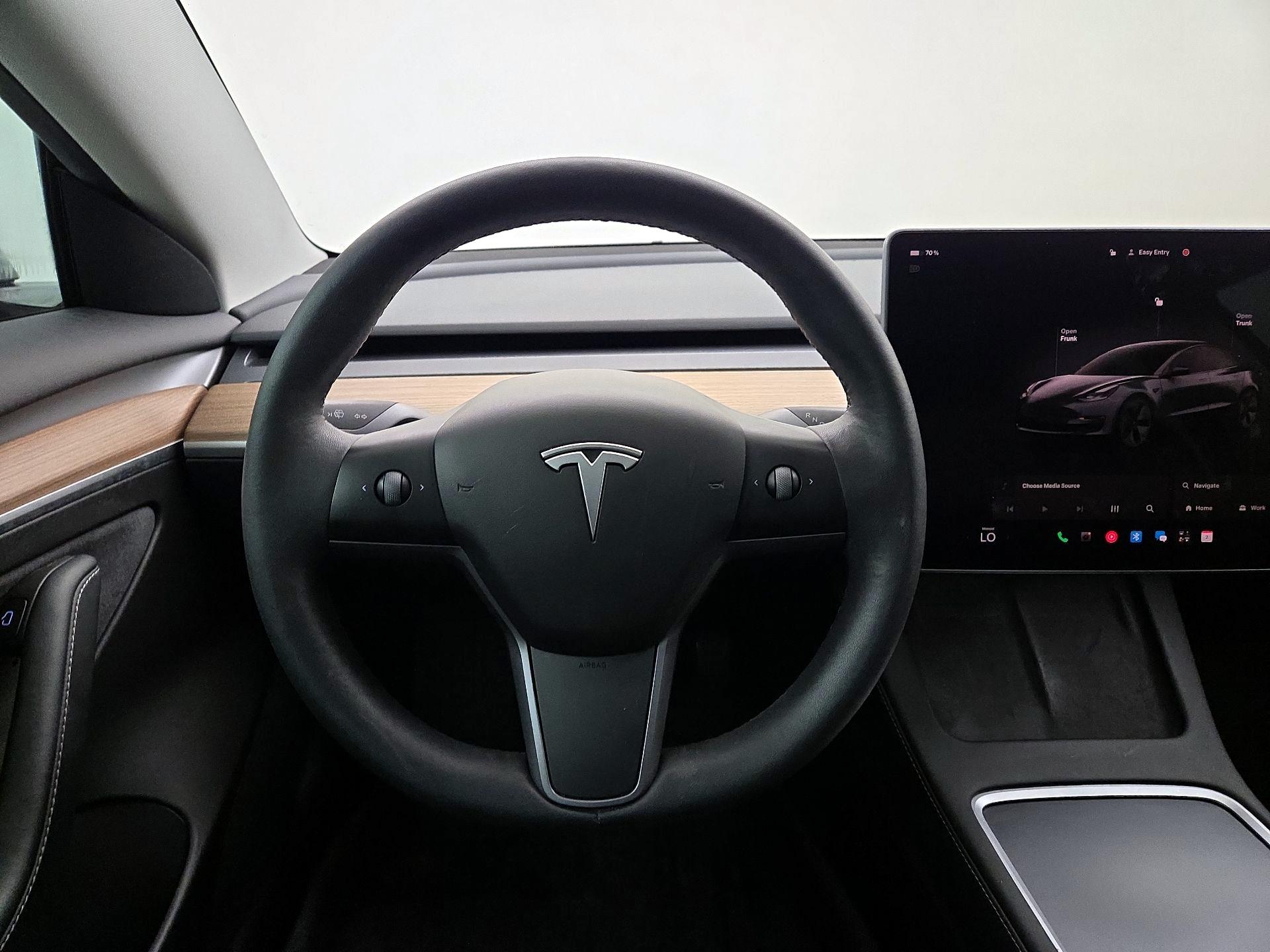 Thumbnail: 2023 Tesla Model 3 - 10