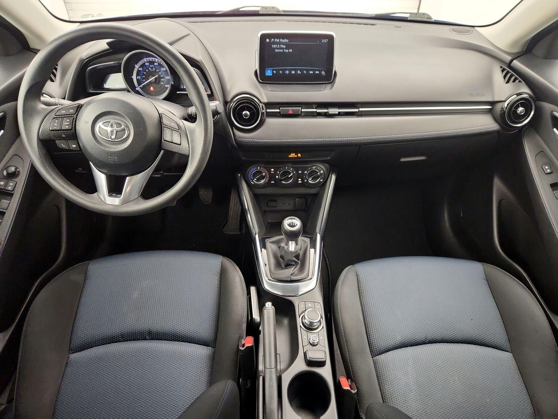 Thumbnail: 2017 Toyota Yaris iA - 9