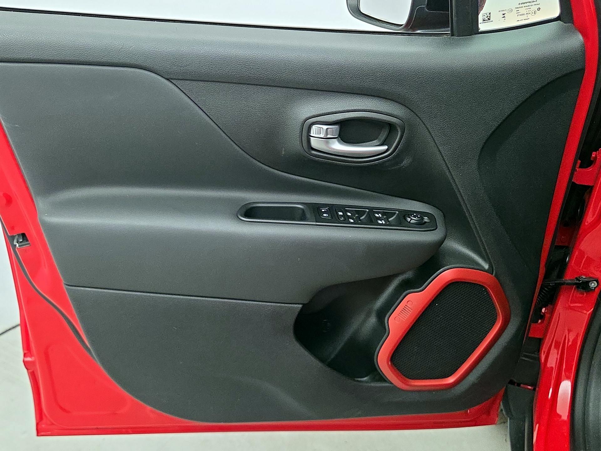 Thumbnail: 2023 Jeep Renegade - 12