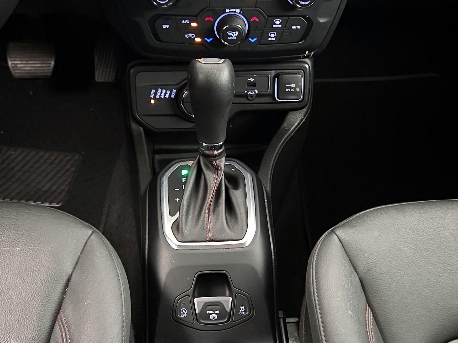 Thumbnail: 2023 Jeep Renegade - 17