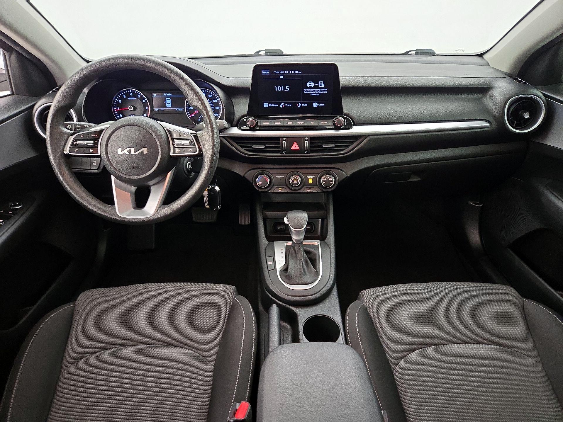 Thumbnail: 2022 Kia Forte - 9