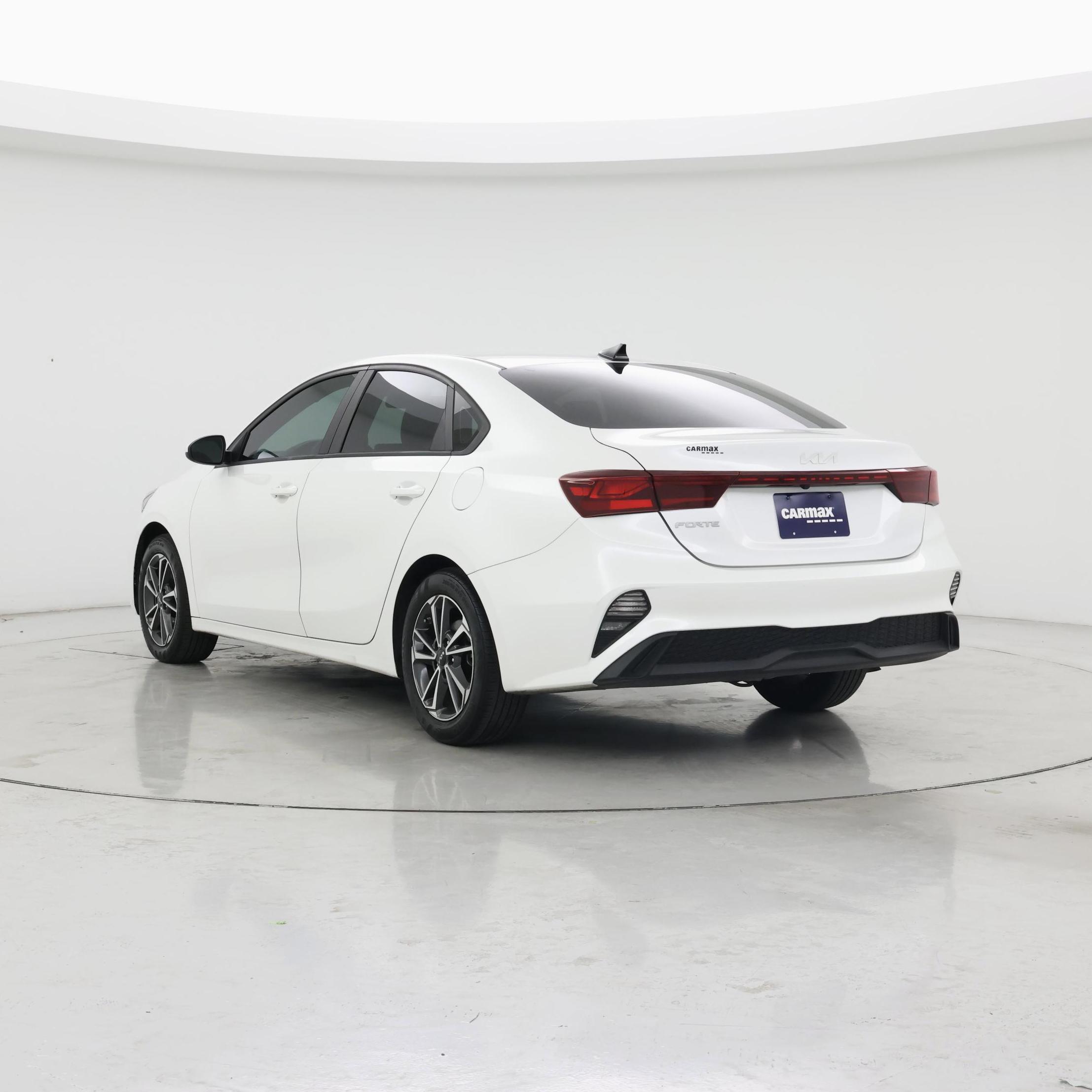 Thumbnail: 2022 Kia Forte - 2