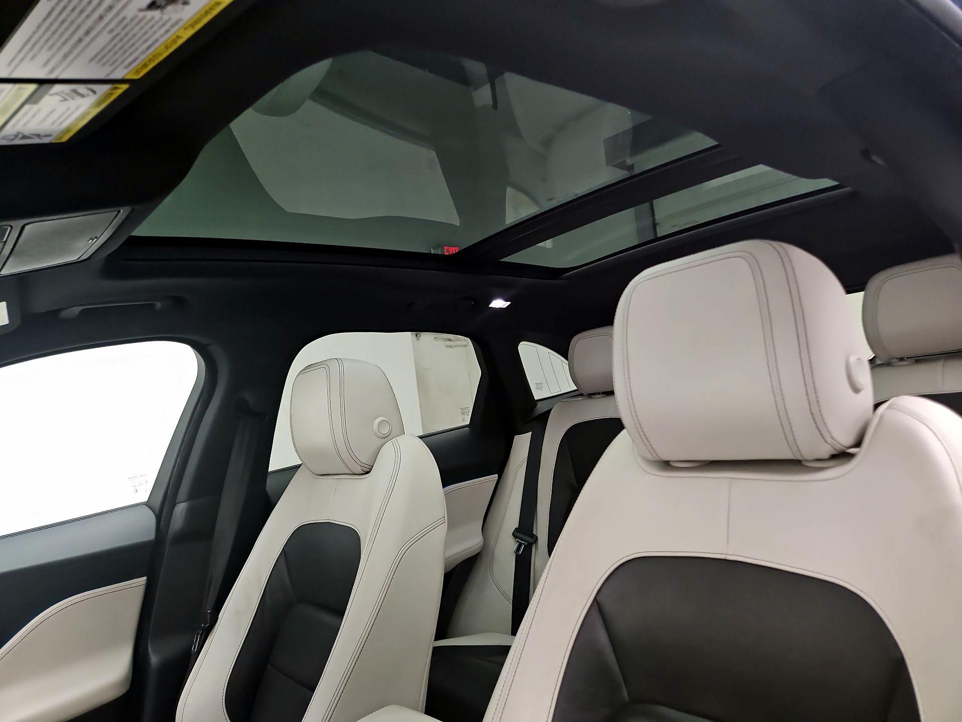Thumbnail: 2018 Jaguar F-Pace - 20