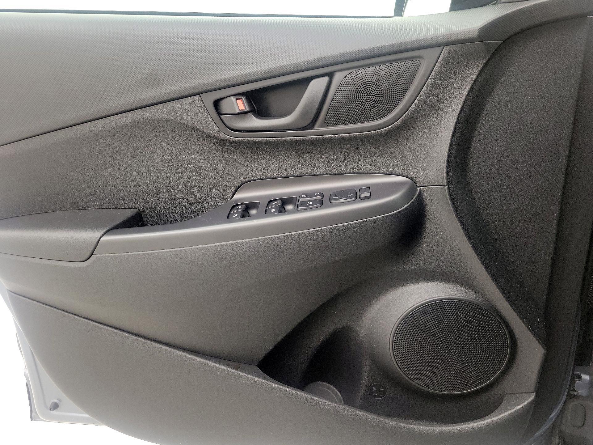 Thumbnail: 2018 Hyundai Kona - 12