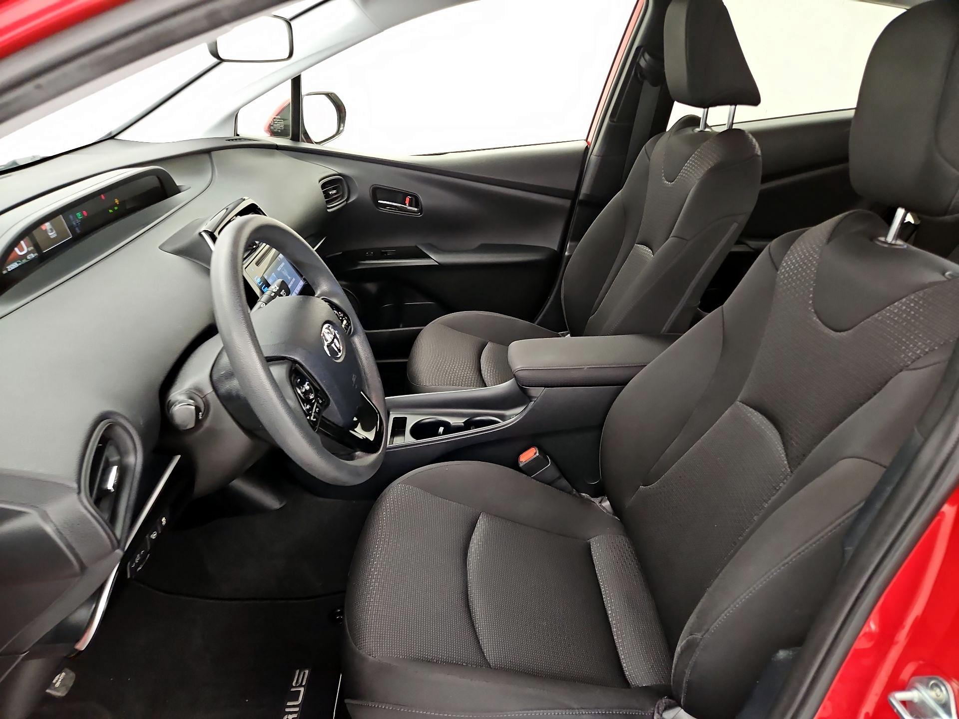 Thumbnail: 2019 Toyota Prius - 11