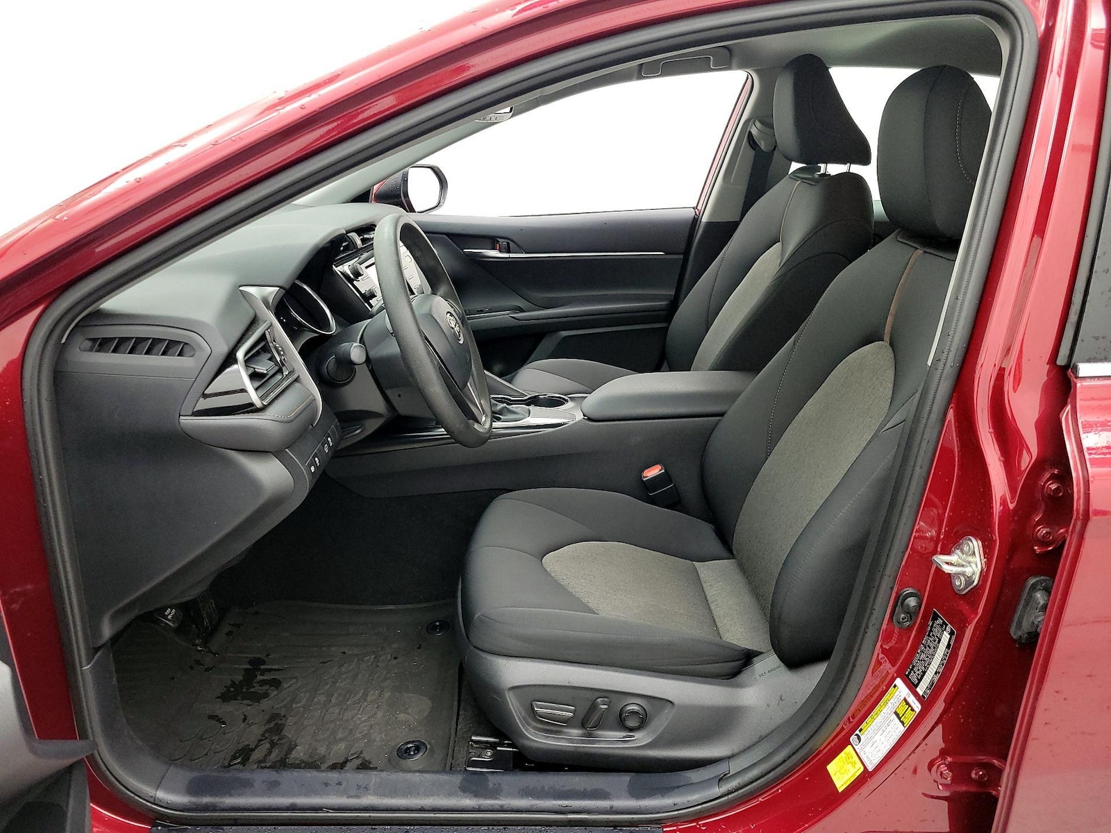 2020 Toyota Camry LE - Photo 12