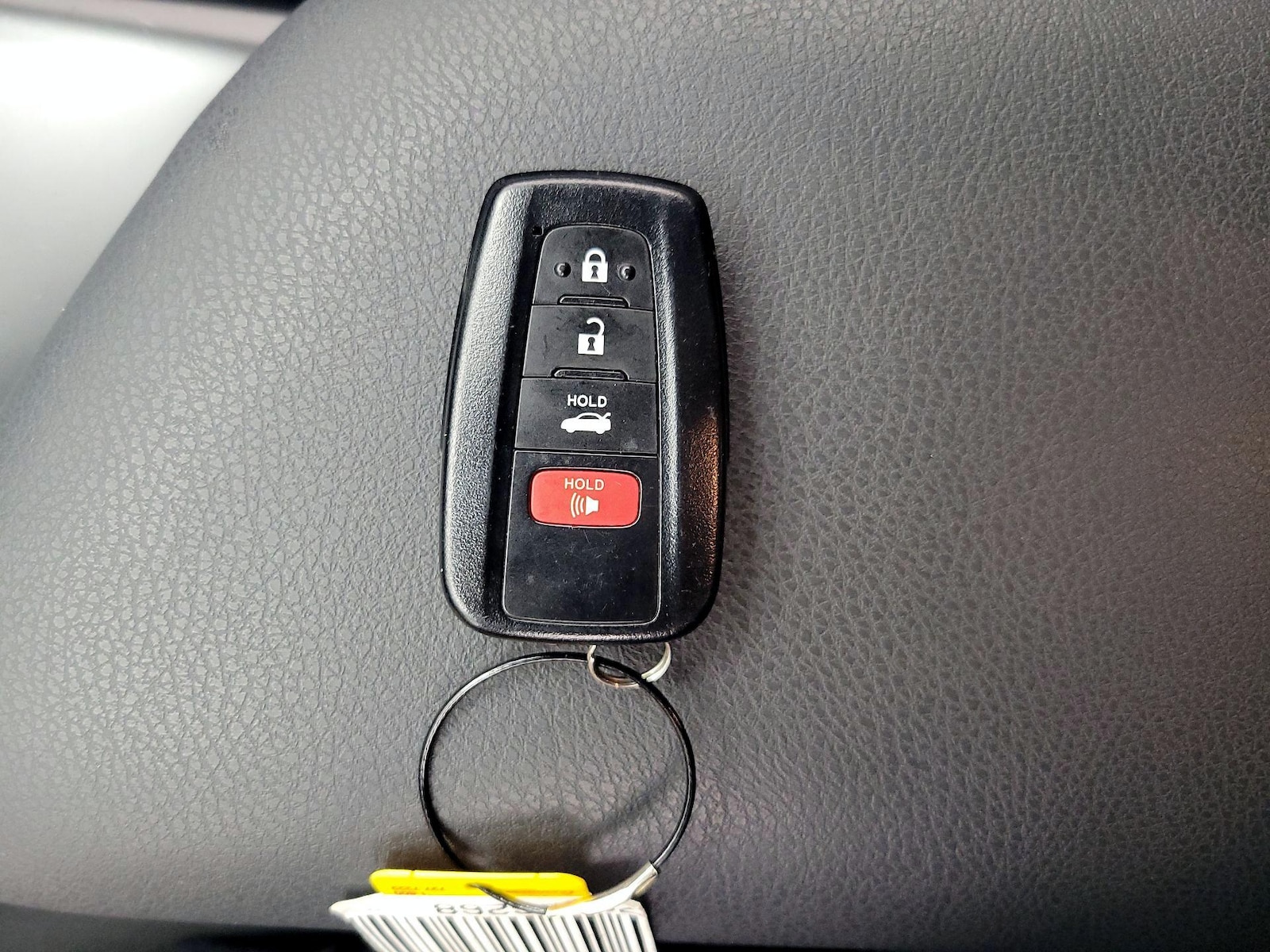 2020 Toyota Camry LE - Photo 24