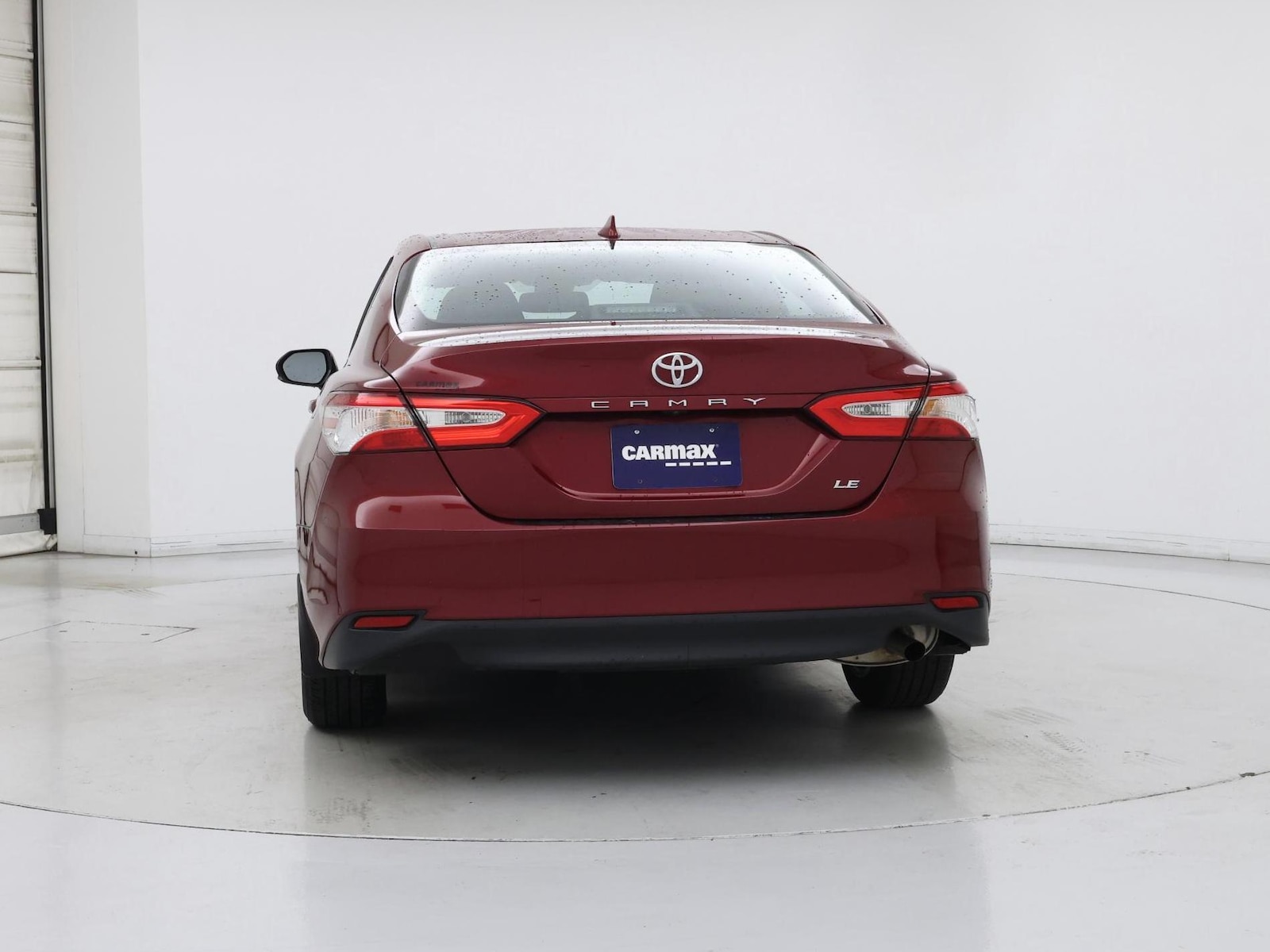 2020 Toyota Camry LE - Photo 7