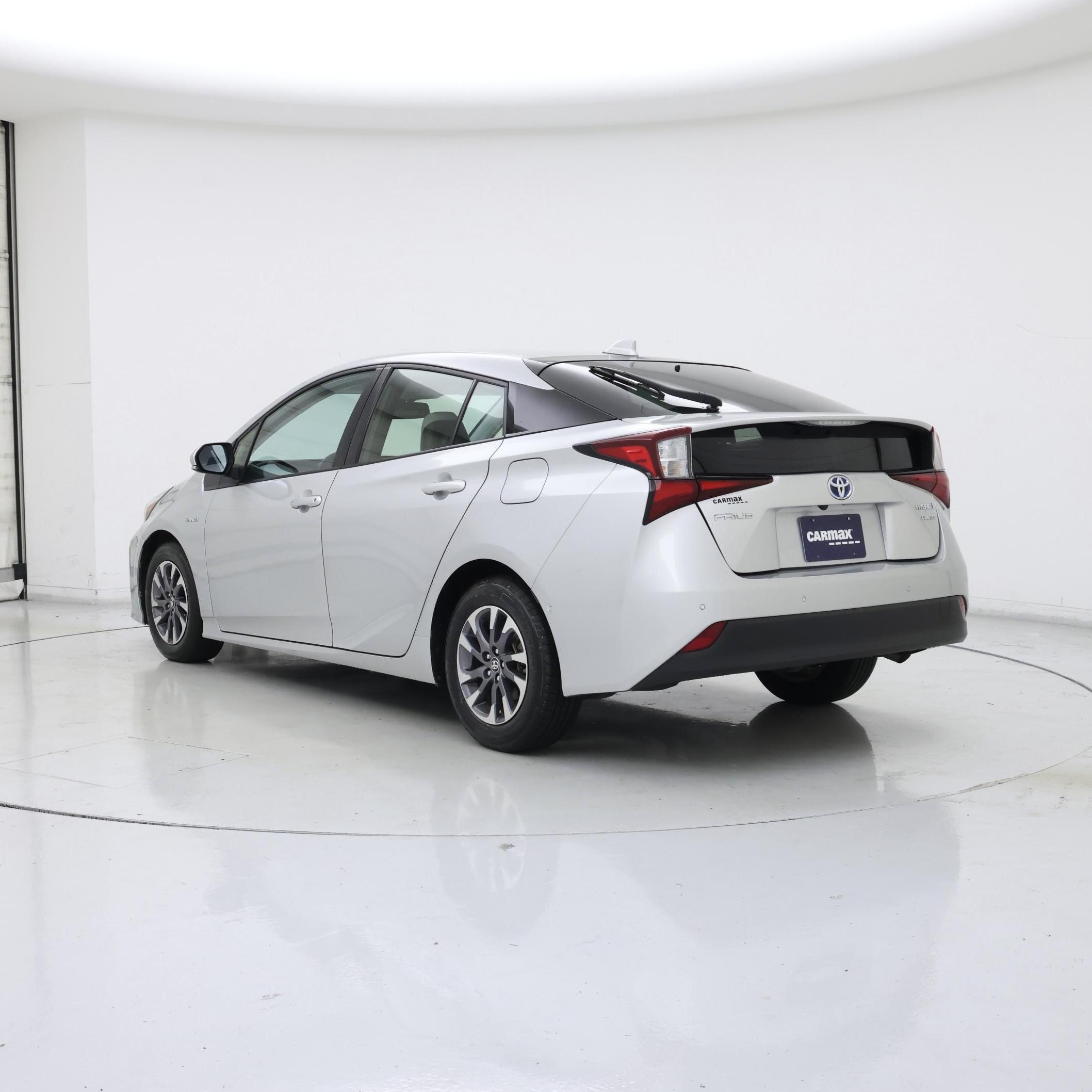 Thumbnail: 2022 Toyota Prius - 2