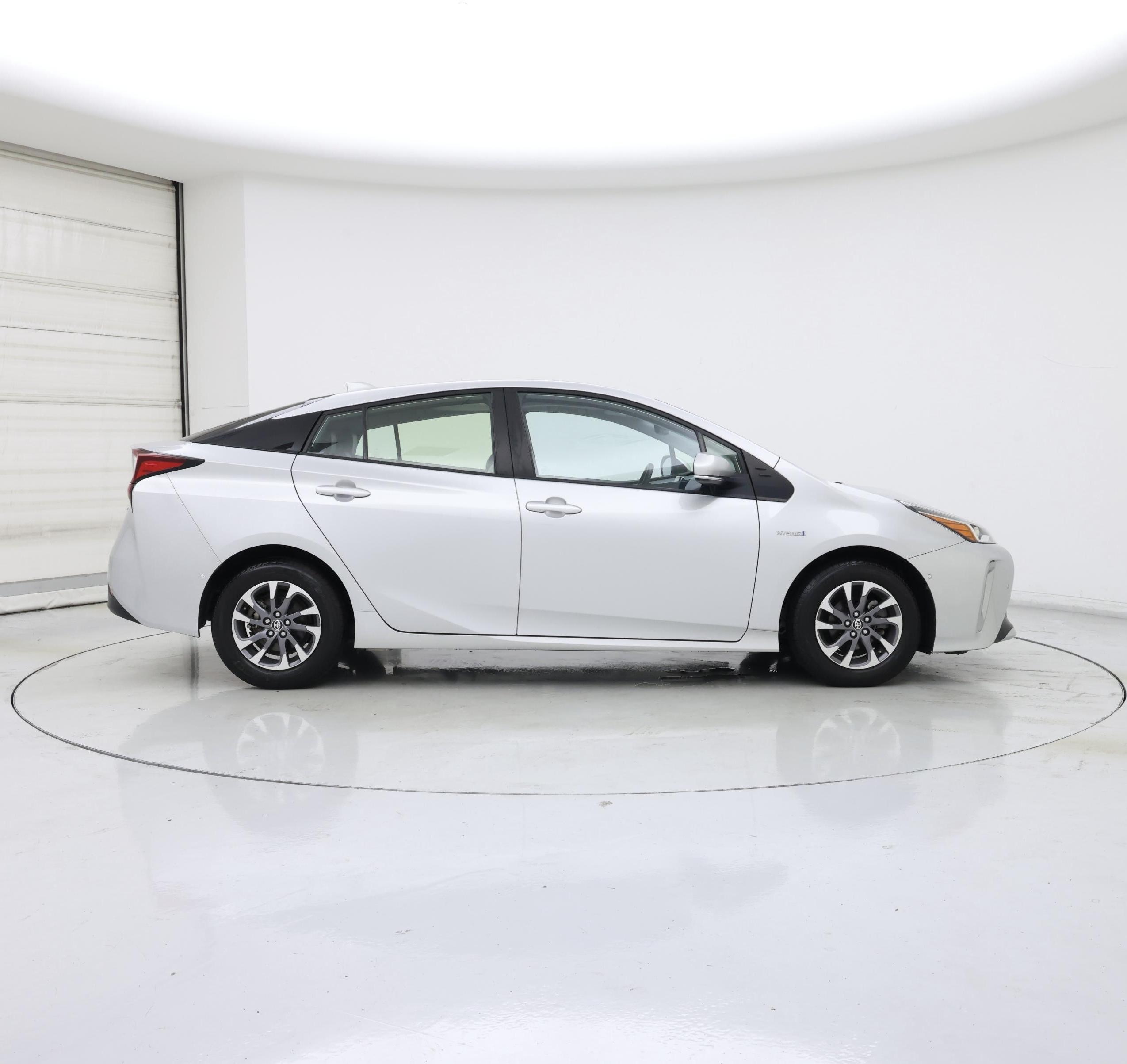 Thumbnail: 2022 Toyota Prius - 7