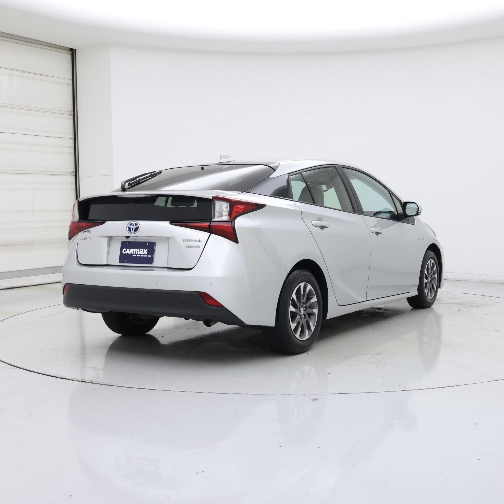 Thumbnail: 2022 Toyota Prius - 8