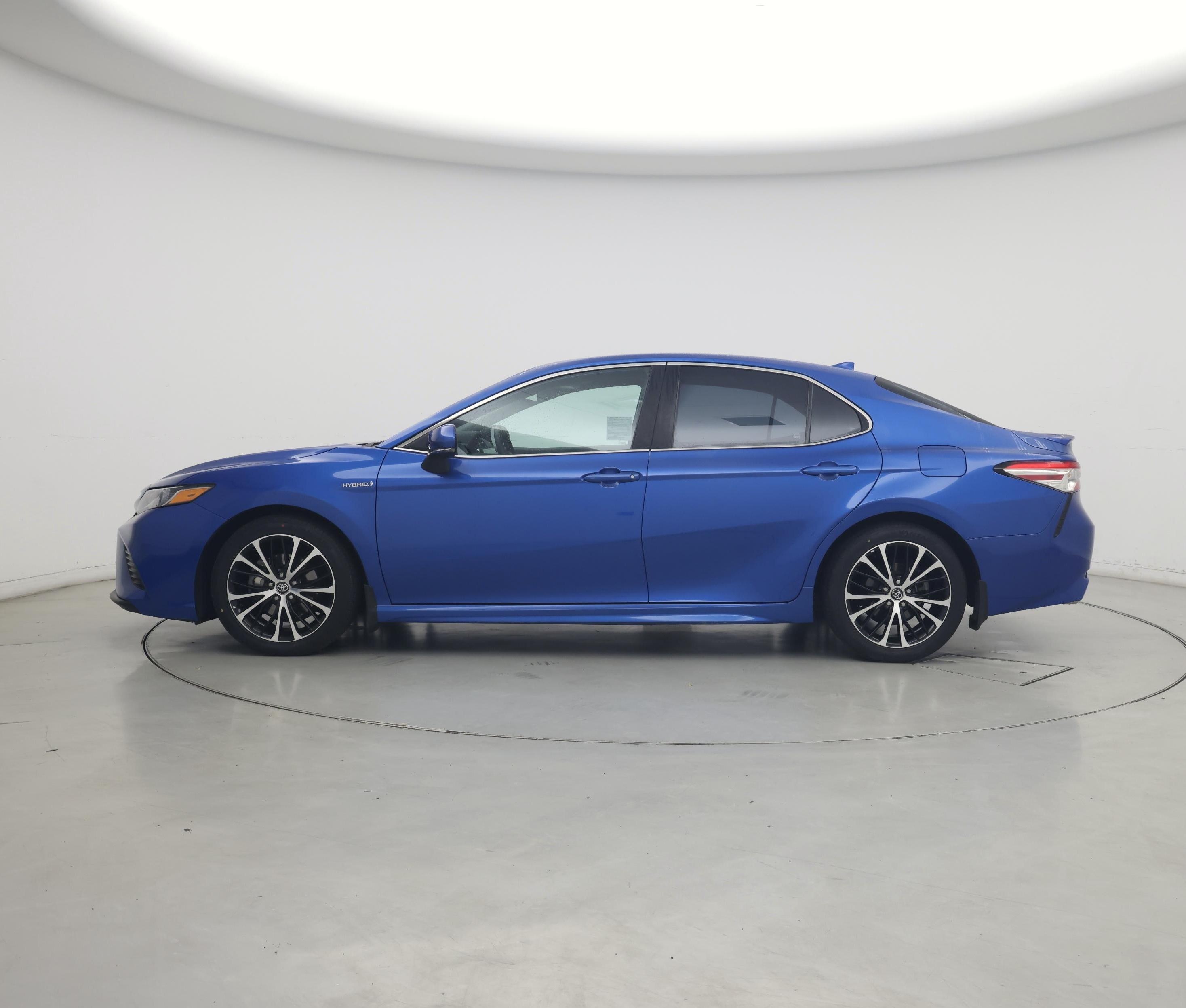 Thumbnail: 2020 Toyota Camry - 3