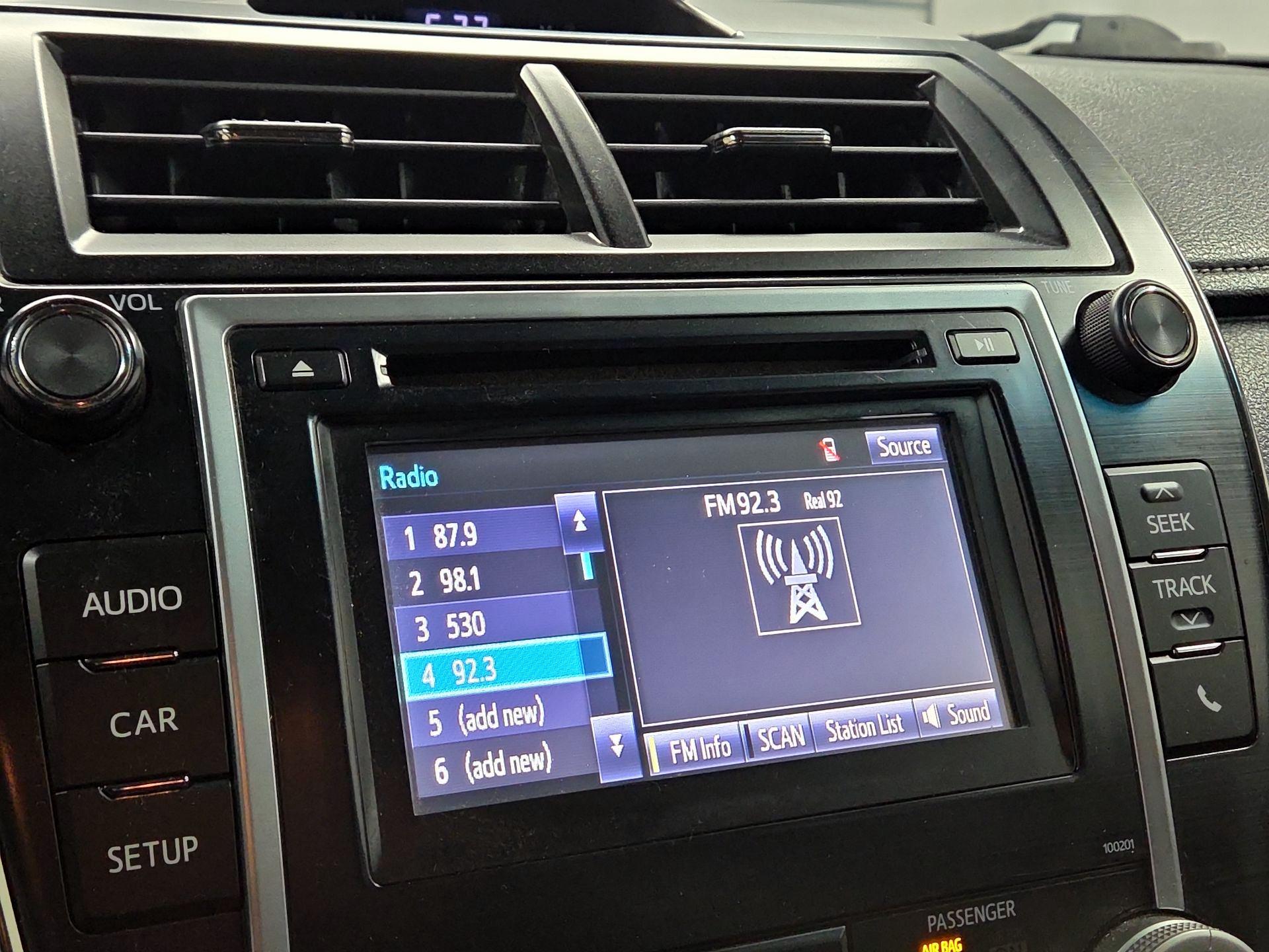 Thumbnail: 2014 Toyota Camry - 15
